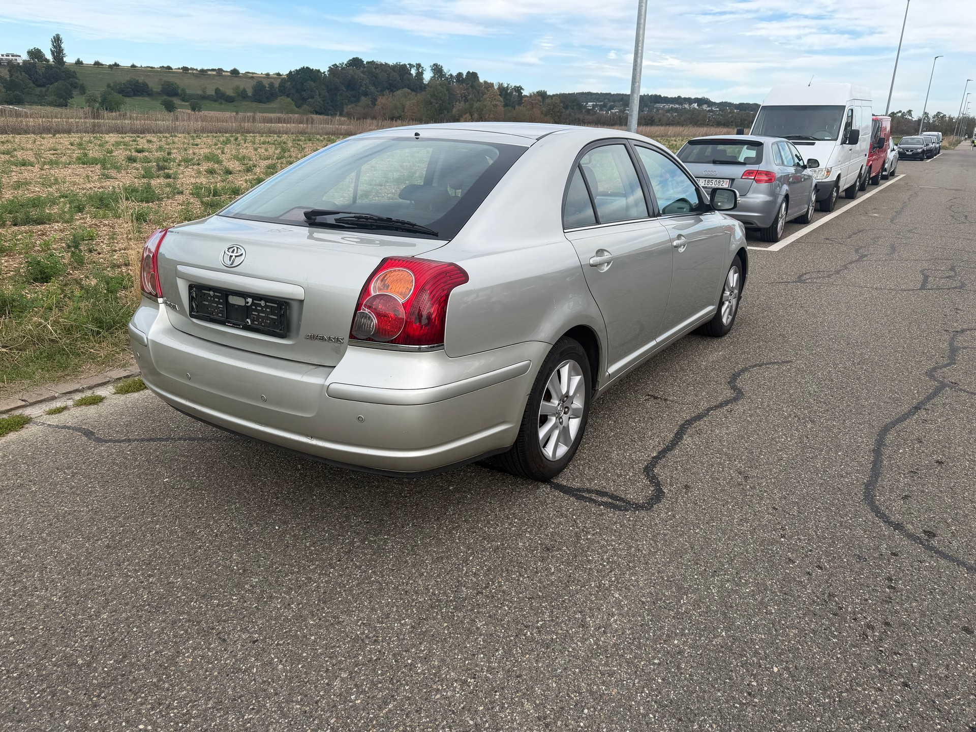 TOYOTA Avensis 2.0 D4 VVT-i Linea Sol Liftback-image-4