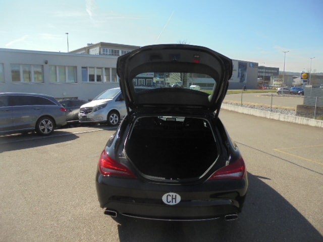 MERCEDES-BENZ CLA Shooting Brake 200 CDI Urban-image-13