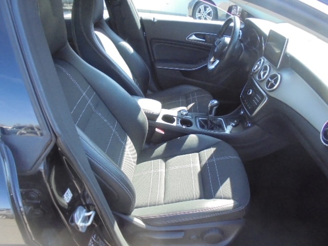 MERCEDES-BENZ CLA Shooting Brake 200 CDI Urban-image-10