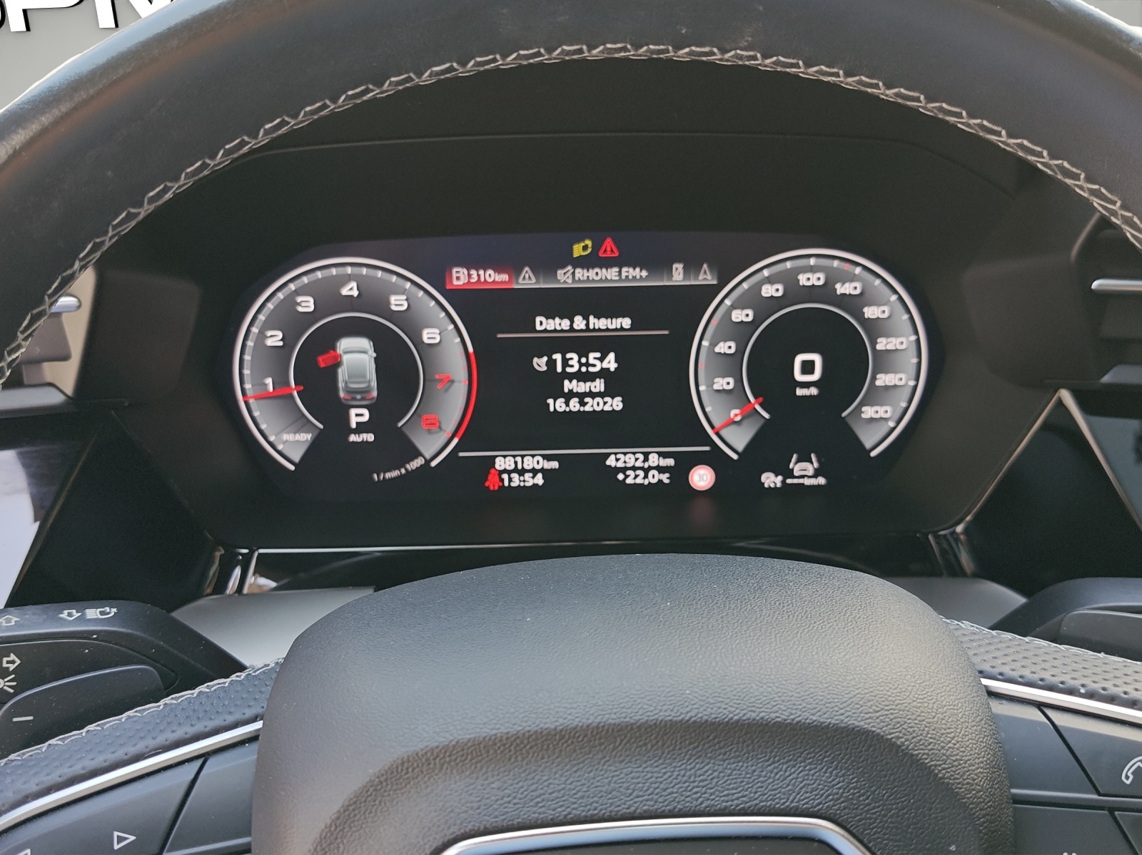 AUDI S3 Sportback 2.0 TFSI quattro S-Tronic-image-16