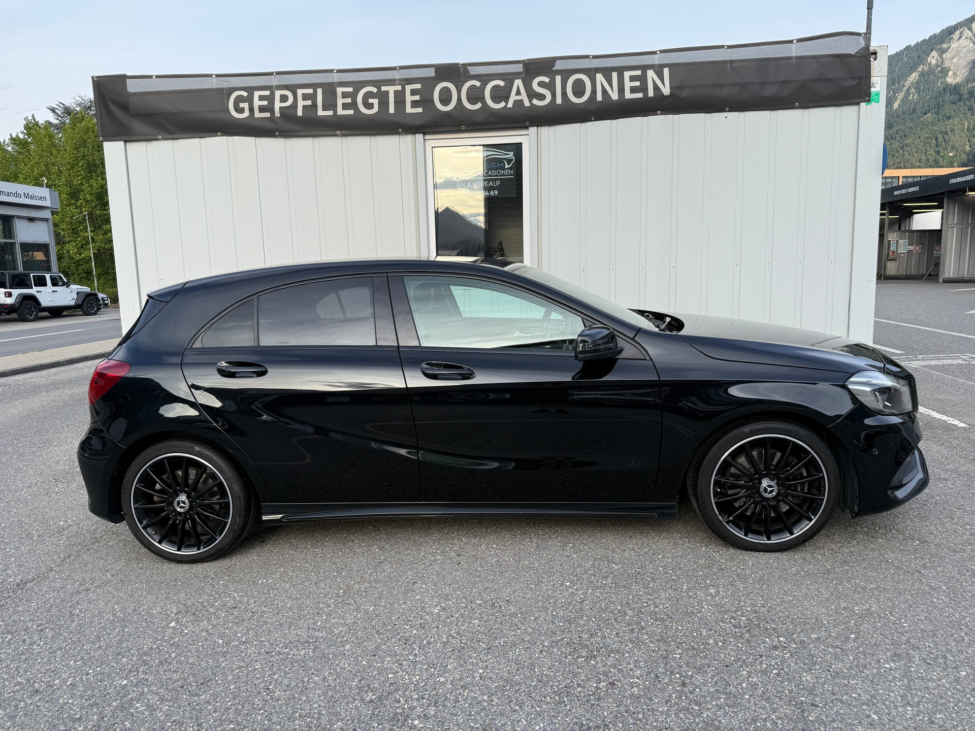 MERCEDES-BENZ A 250 AMG Line 4Matic 7G-DCT *PANORAMA*LED*NIGHT PACK*-showroom-element-2