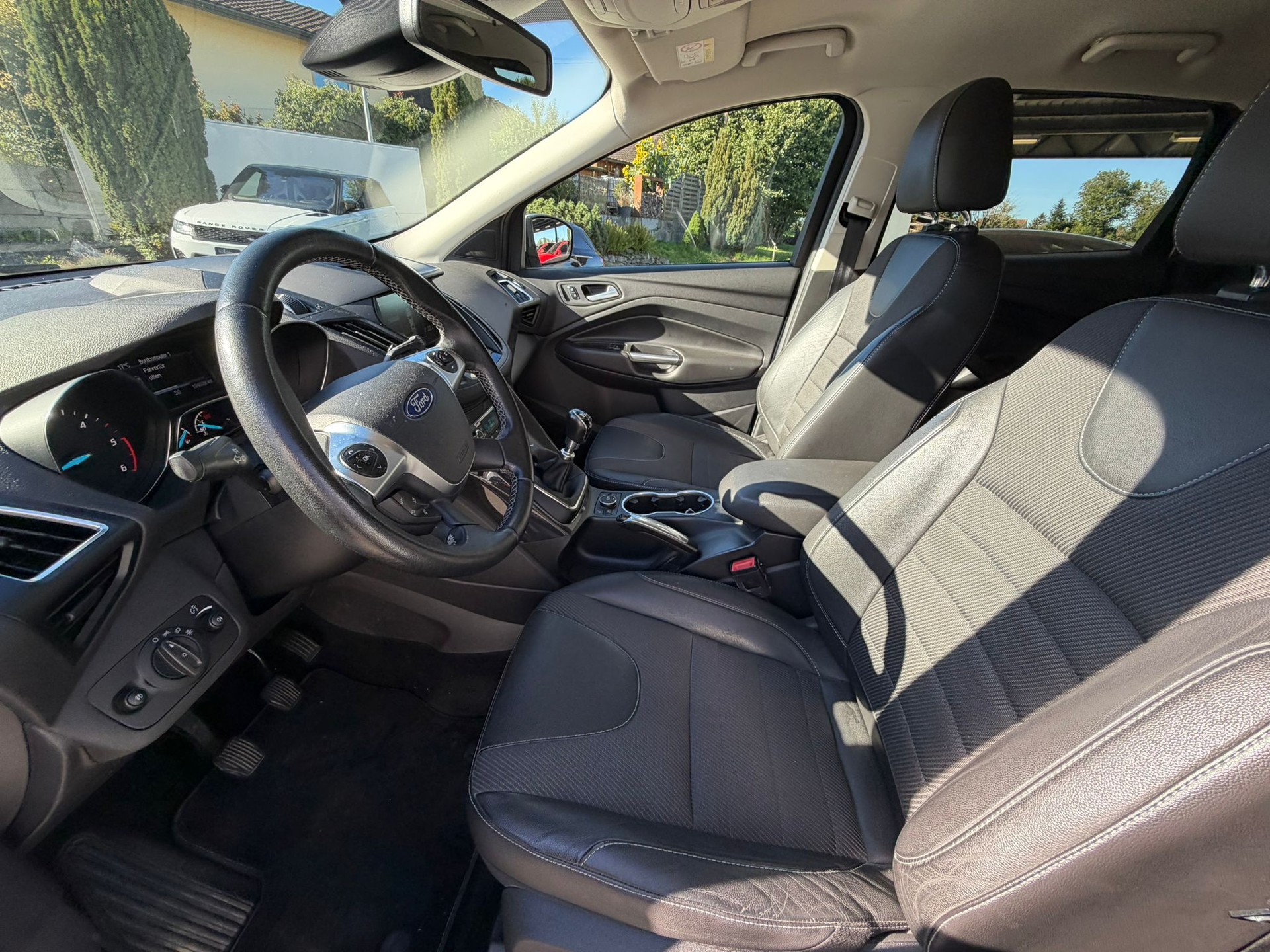 FORD Kuga 2.0 TDCi Sync Edition 4WD-image-12