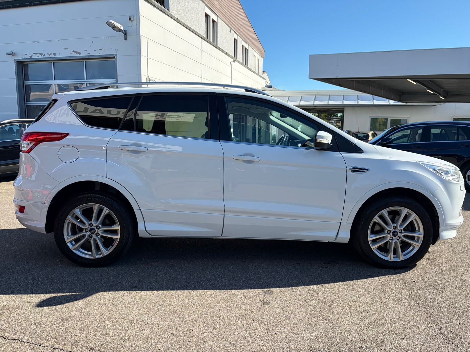 FORD Kuga 2.0 TDCi Sync Edition 4WD-image-4
