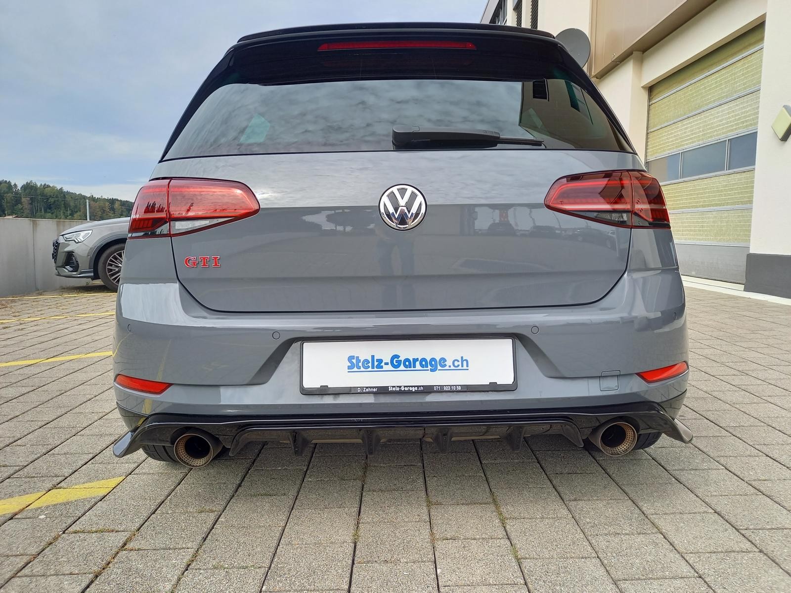 VW Golf 2.0 TSI GTI TCR DSG-image-4