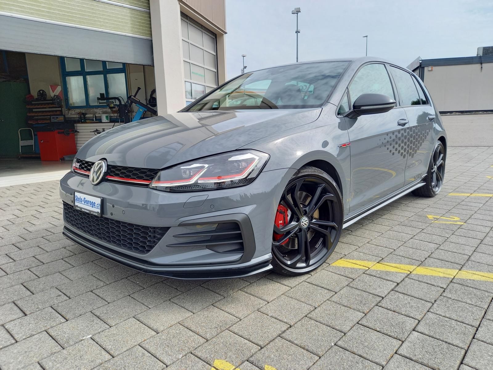 VW Golf 2.0 TSI GTI TCR DSG-image-0