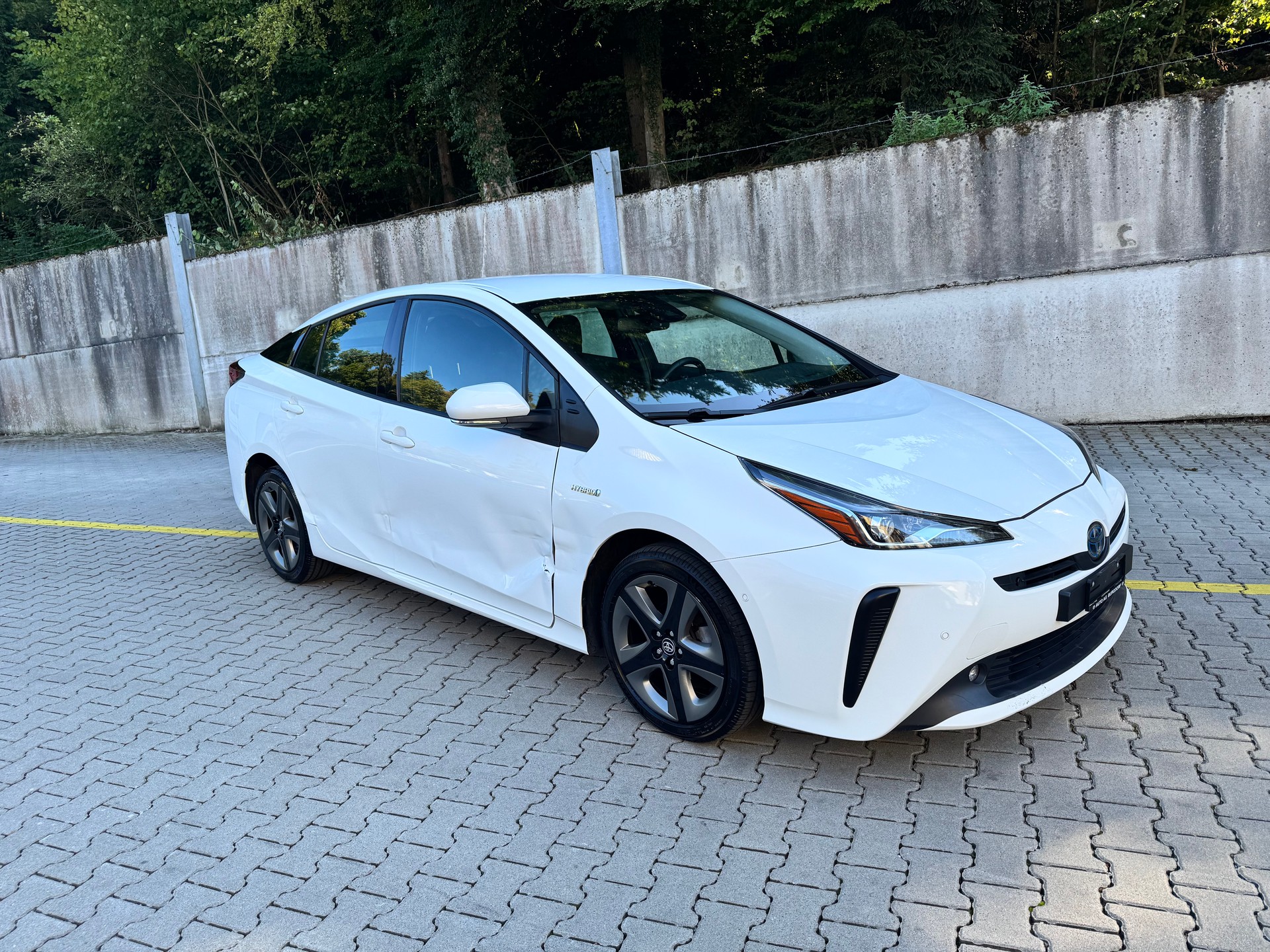 TOYOTA Prius 1.8 VVT-i HSD AWD-i Premium-image-5