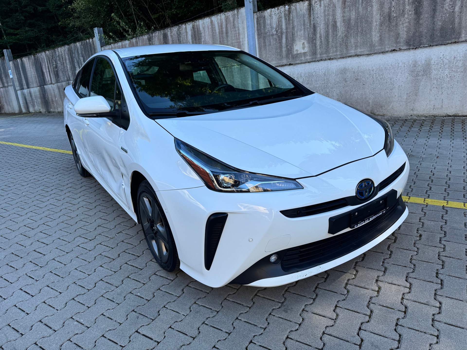 TOYOTA Prius 1.8 VVT-i HSD AWD-i Premium-image-3