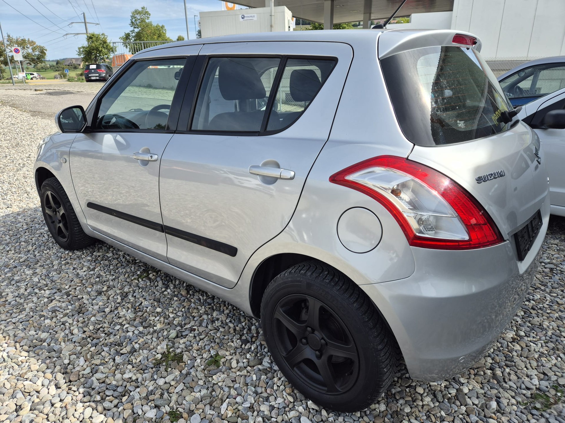 SUZUKI Swift 1.2i 16V GL 4x4-image-6