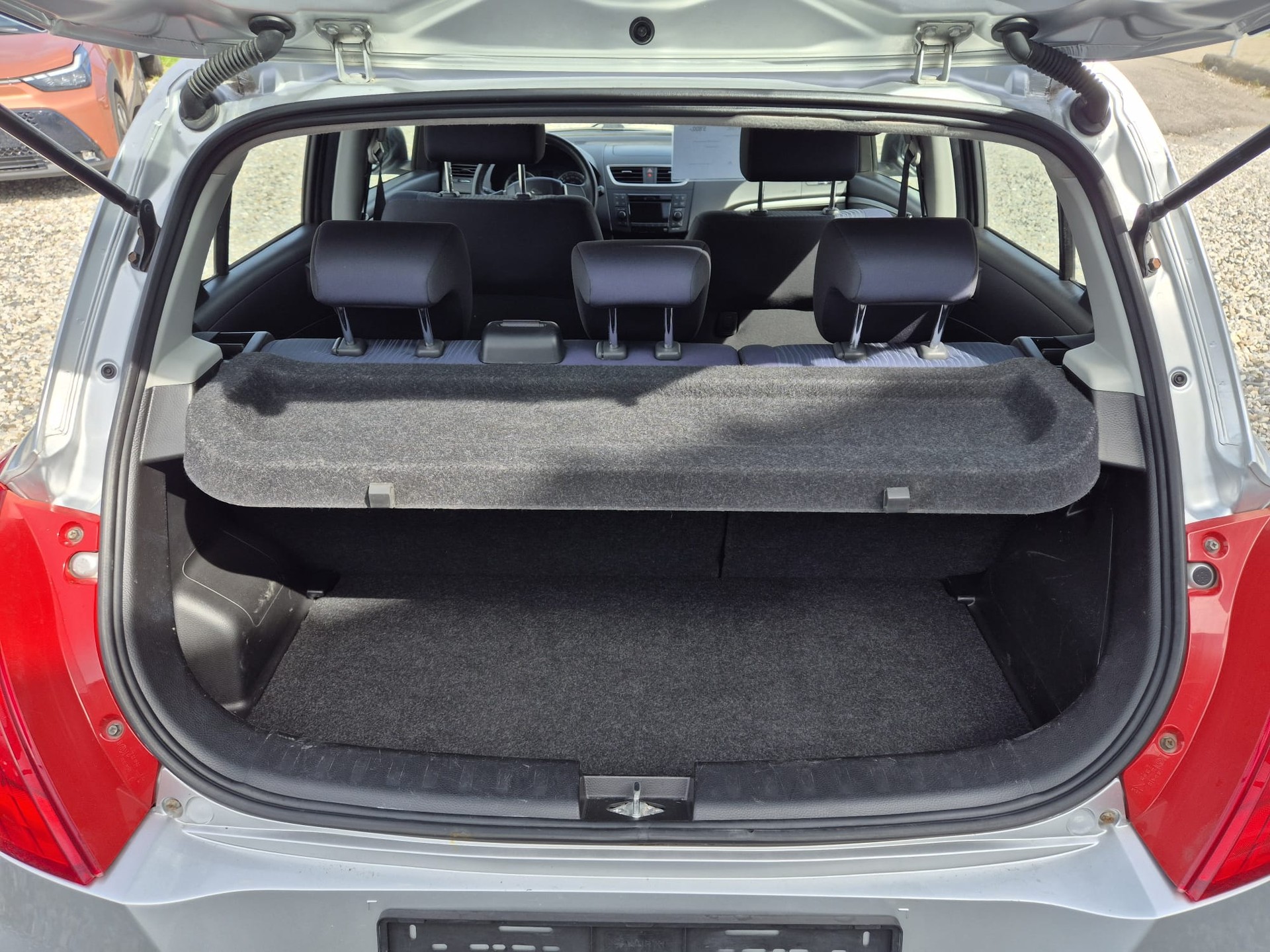 SUZUKI Swift 1.2i 16V GL 4x4-image-13