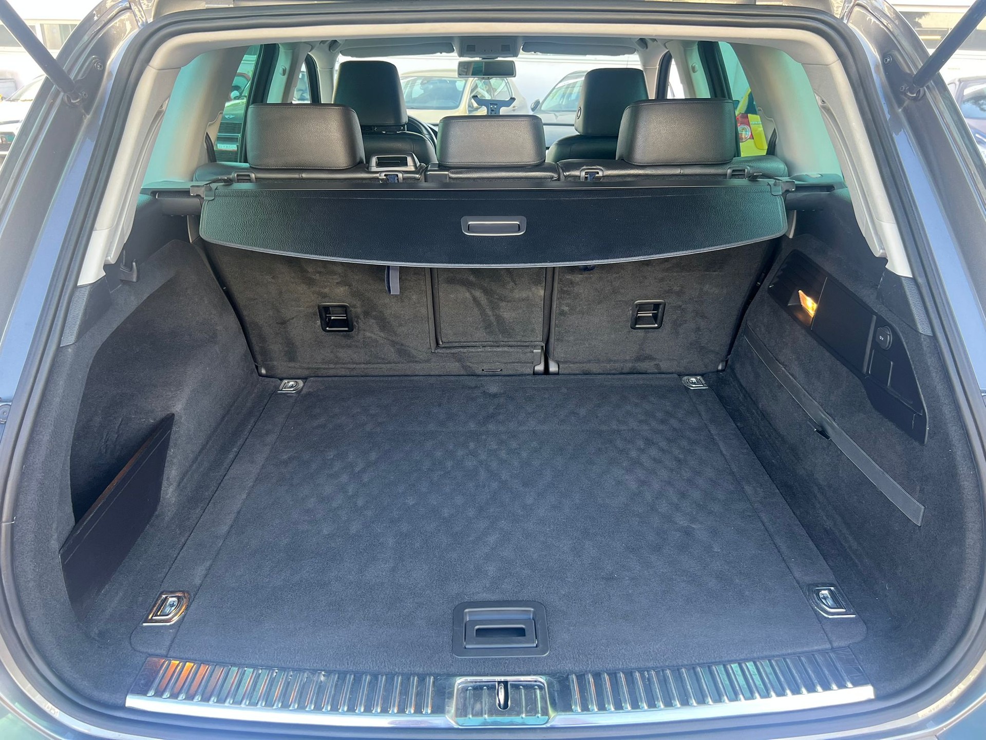 VW Touareg 3.0 TDI BlueMotion Technology Tiptronic-image-11