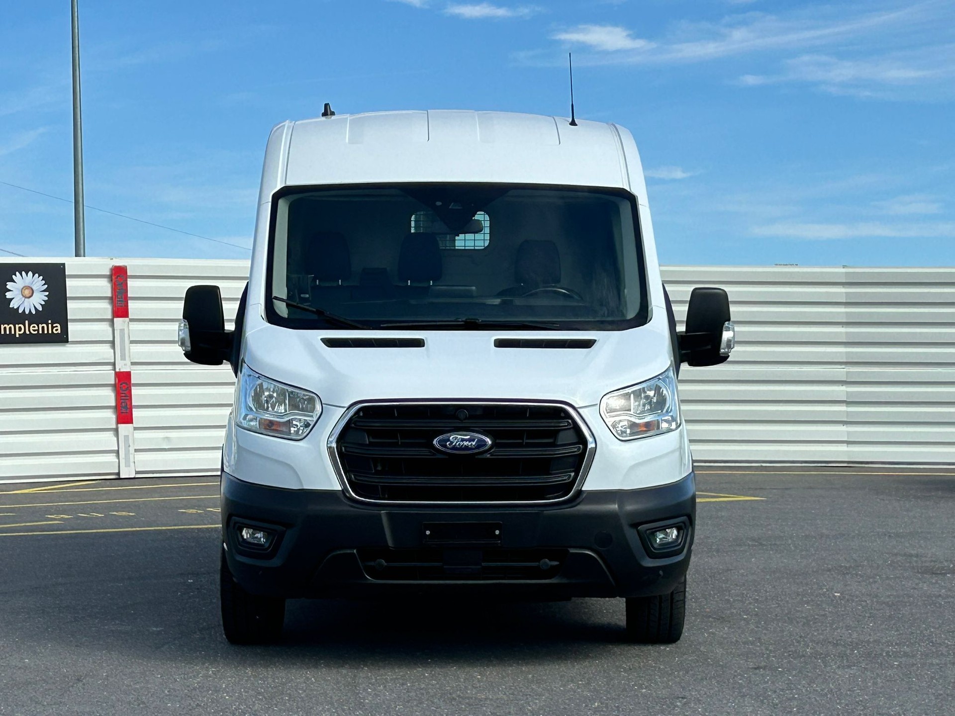 FORD Transit Van 350 L2 Trend 2.0 TDCi 130 4WD-image-19