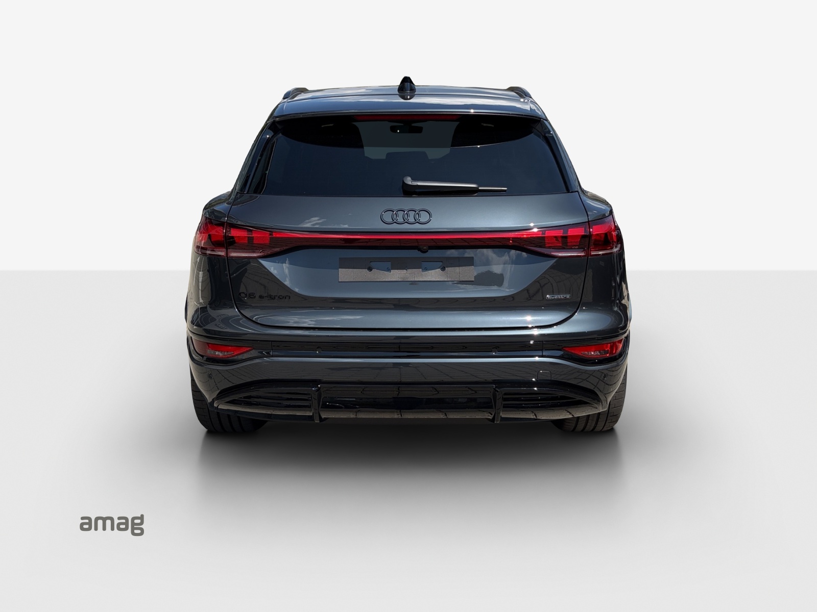 AUDI Q6 e-tron quattro-image-3
