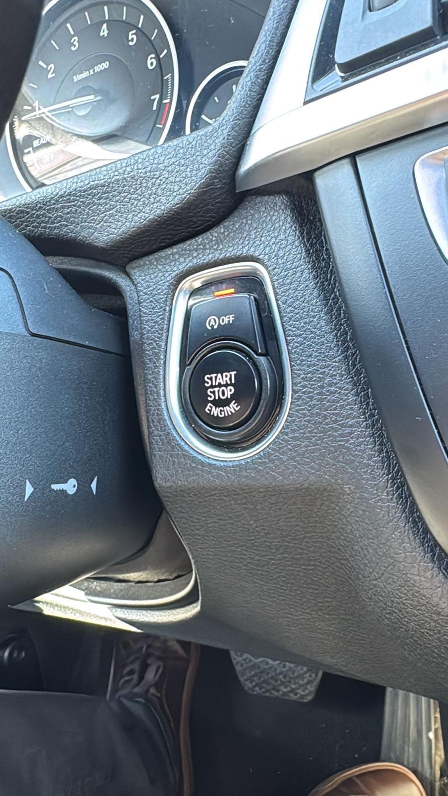 BMW 328i xDrive Touring Modern Line Steptronic-image-13
