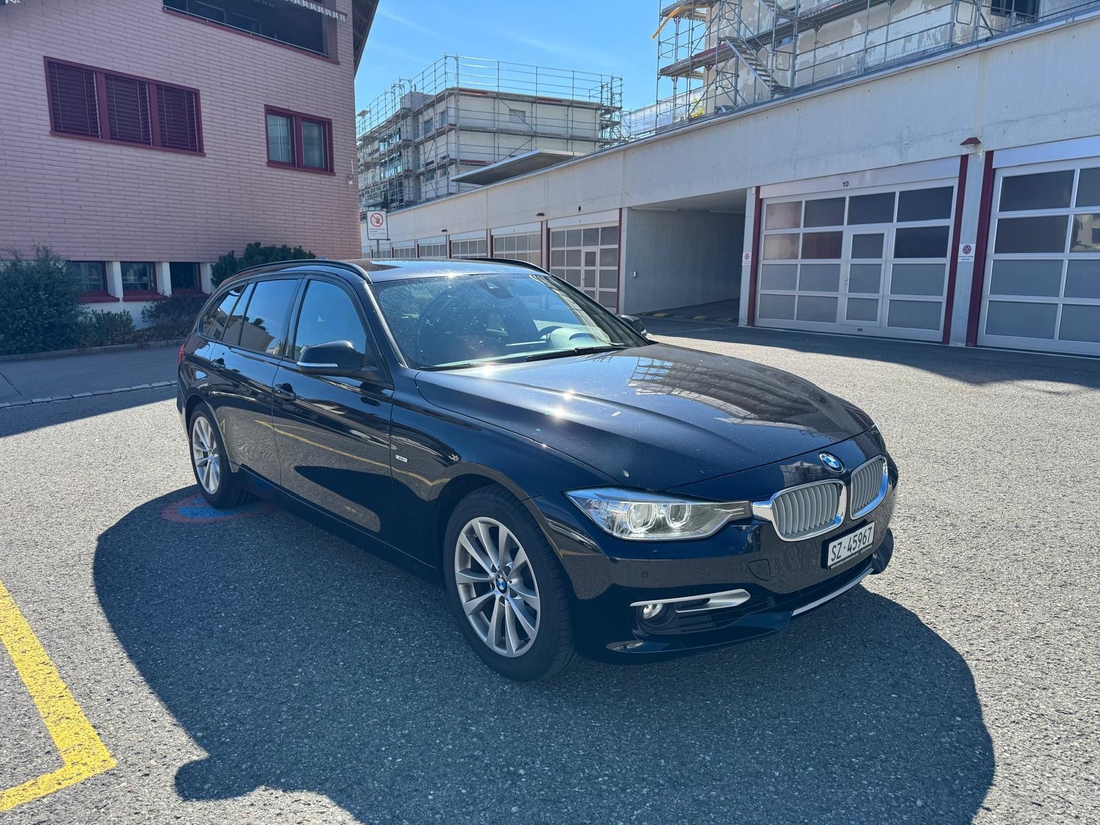 BMW 328i xDrive Touring Modern Line Steptronic-image-8