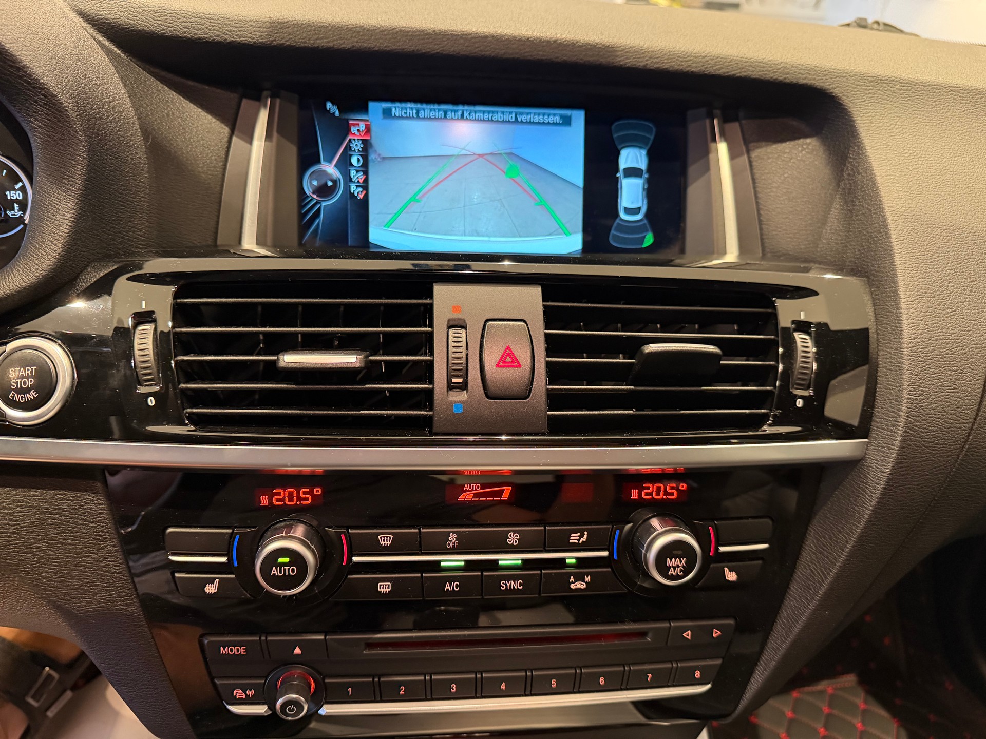 BMW X4 20d xDrive-image-12
