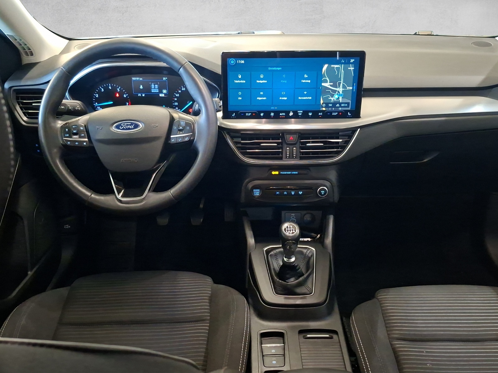 FORD Focus Station Wagon 1.0i EcoB Hybrid 125 Titanium-image-8