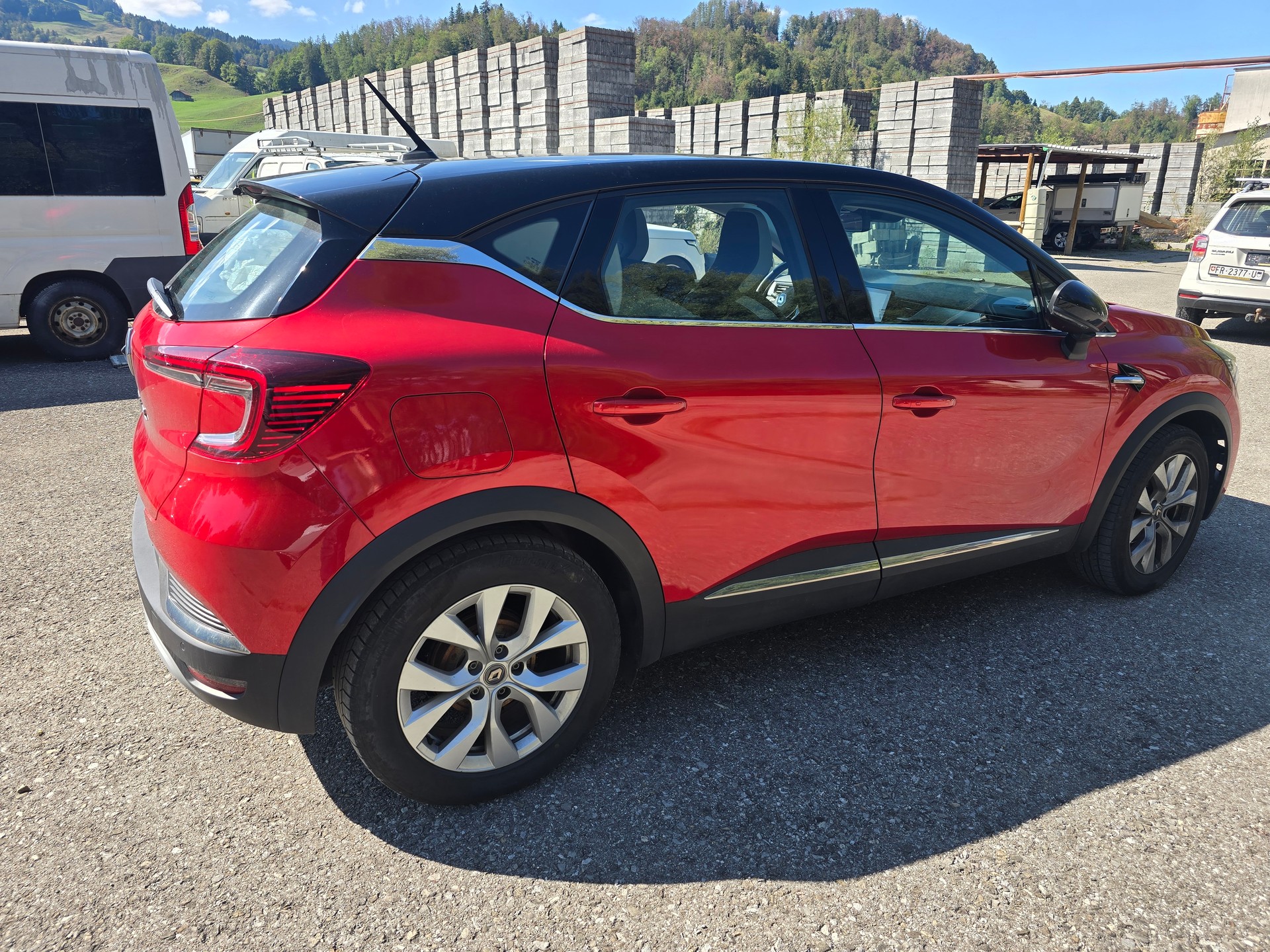 RENAULT Captur 1.3 TCe EDC Edition 1 EDC-image-4
