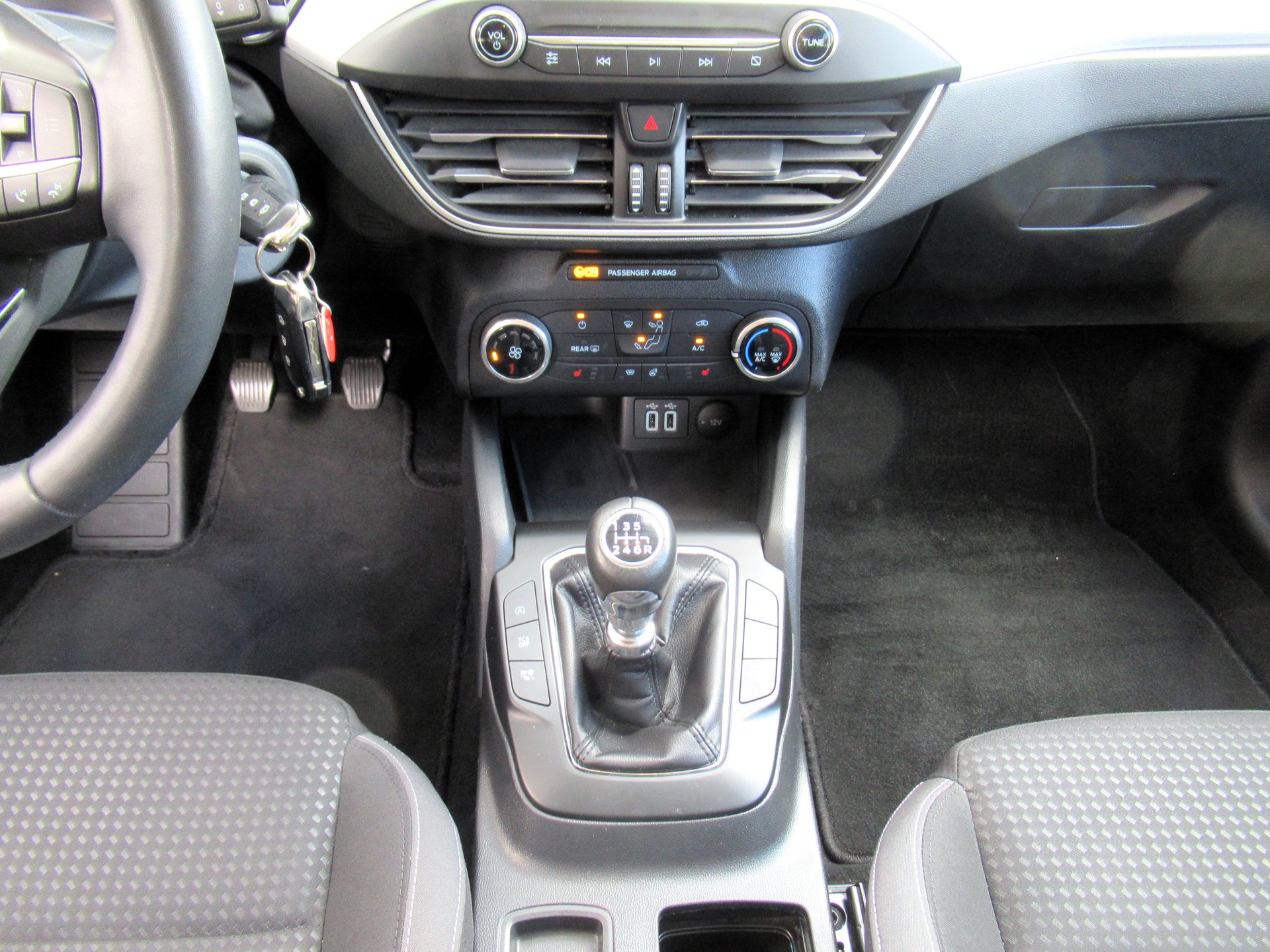FORD Focus 1.0 SCTi Cool Connect-image-8