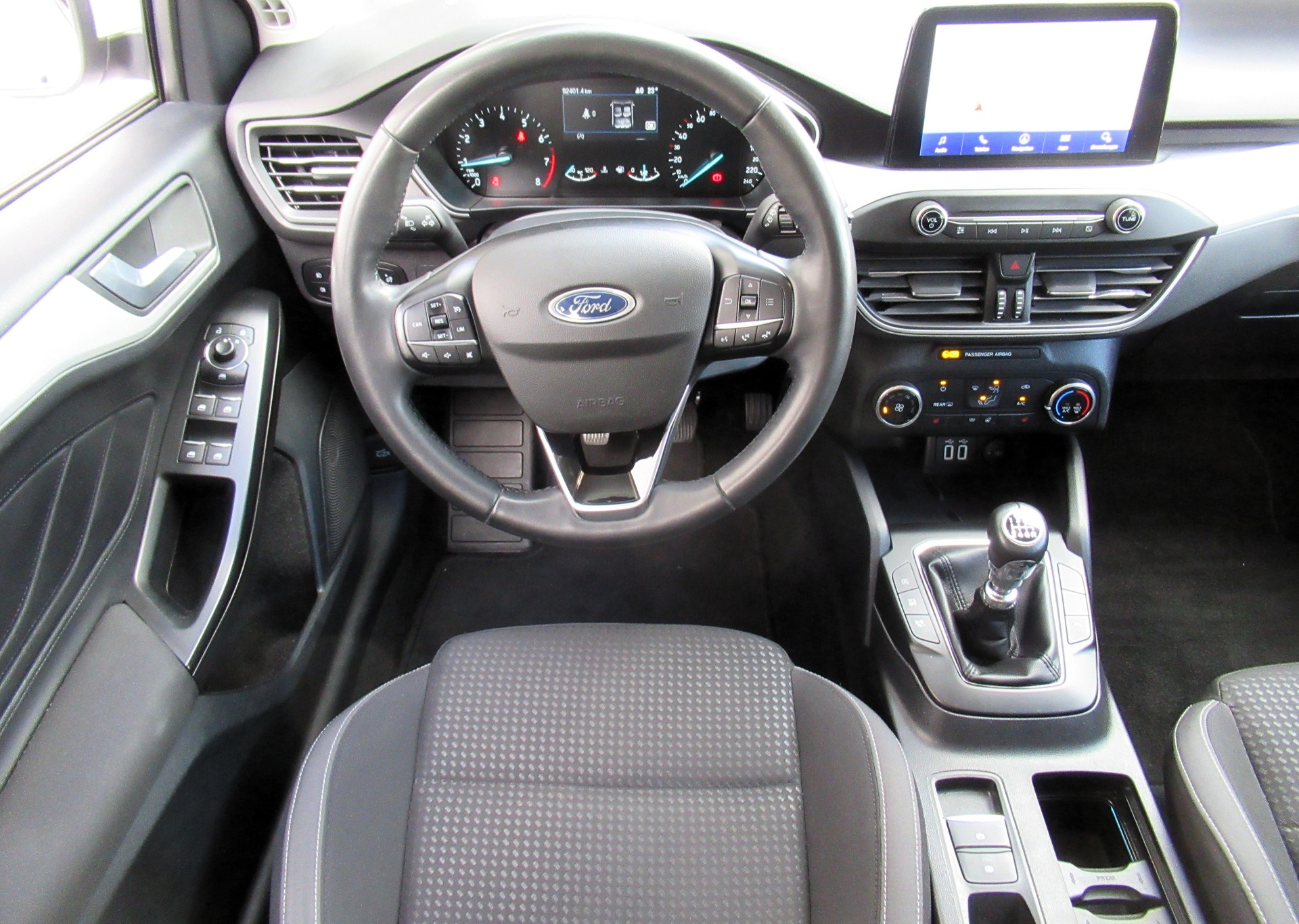 FORD Focus 1.0 SCTi Cool Connect-image-7