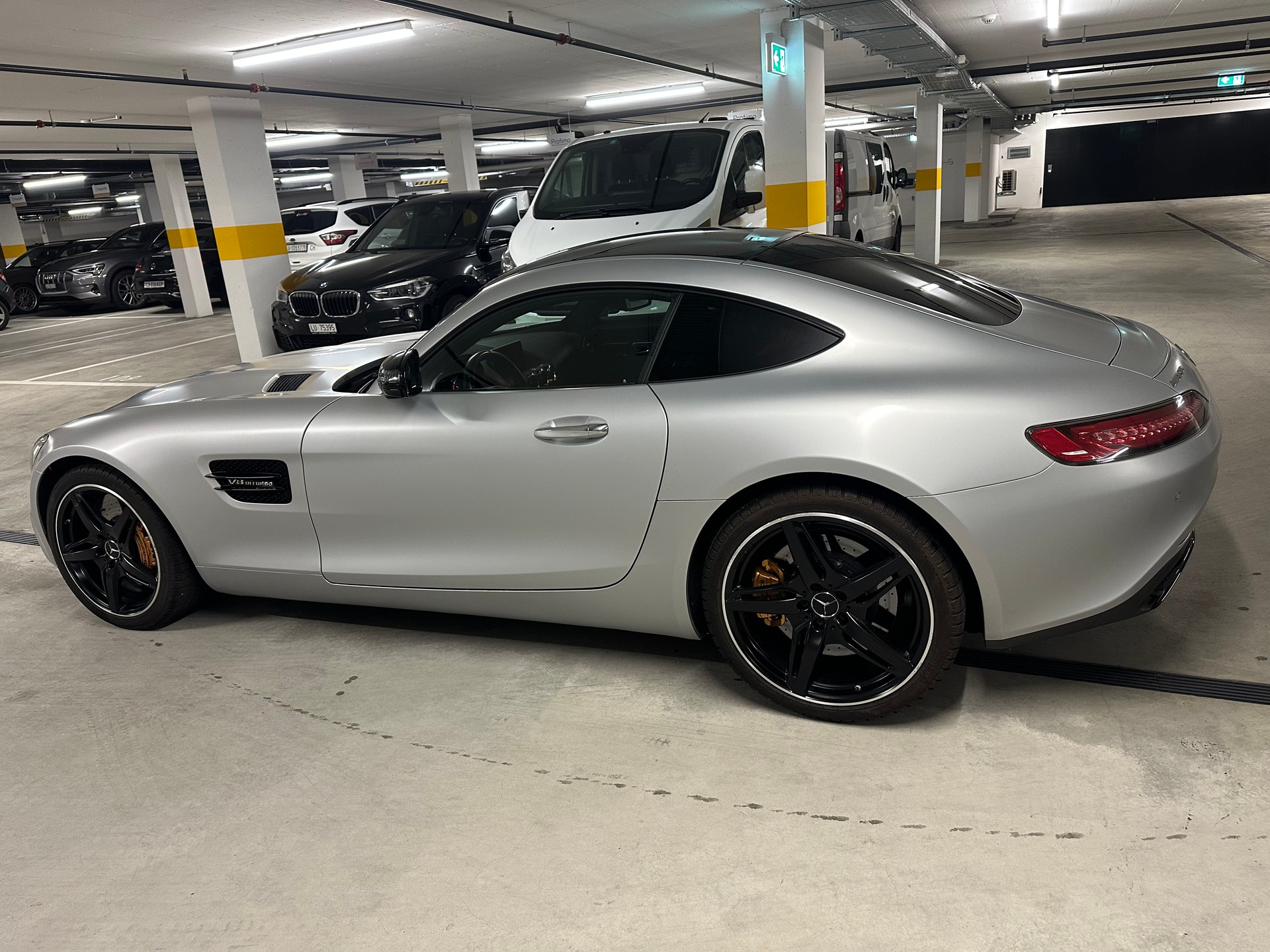 MERCEDES-BENZ AMG GT S Speedshift DCT-image-2