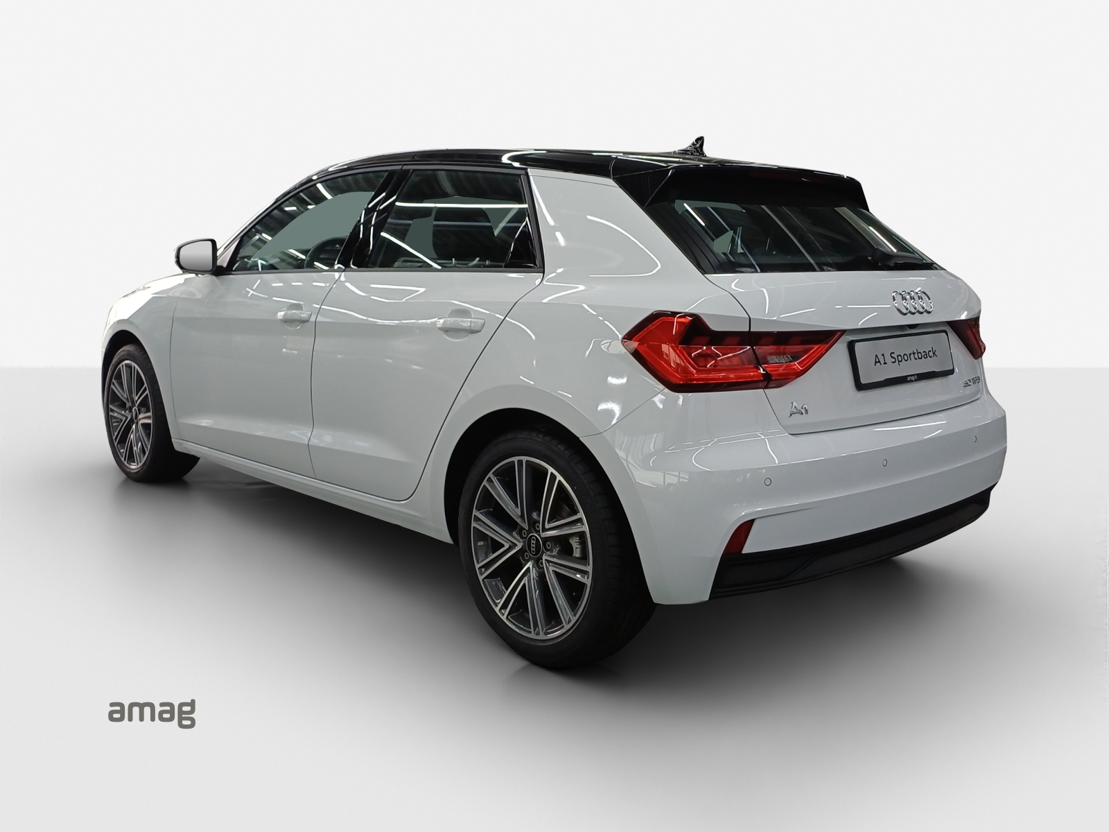 AUDI A1 Sportback 30 TFSI Attraction S-tronic-image-2