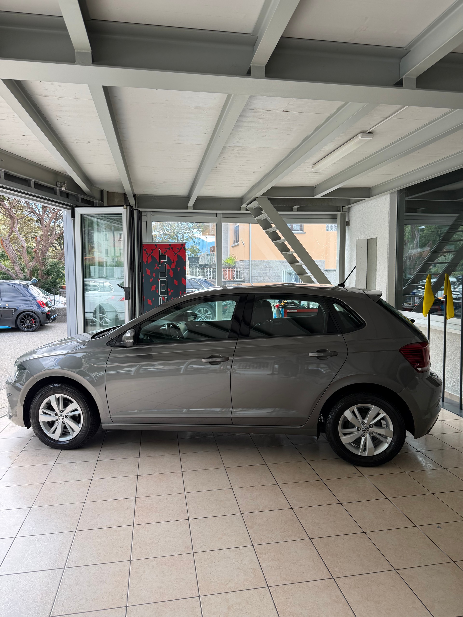 VW Polo 1.0 TSI BMT Comfortline DSG-image-2