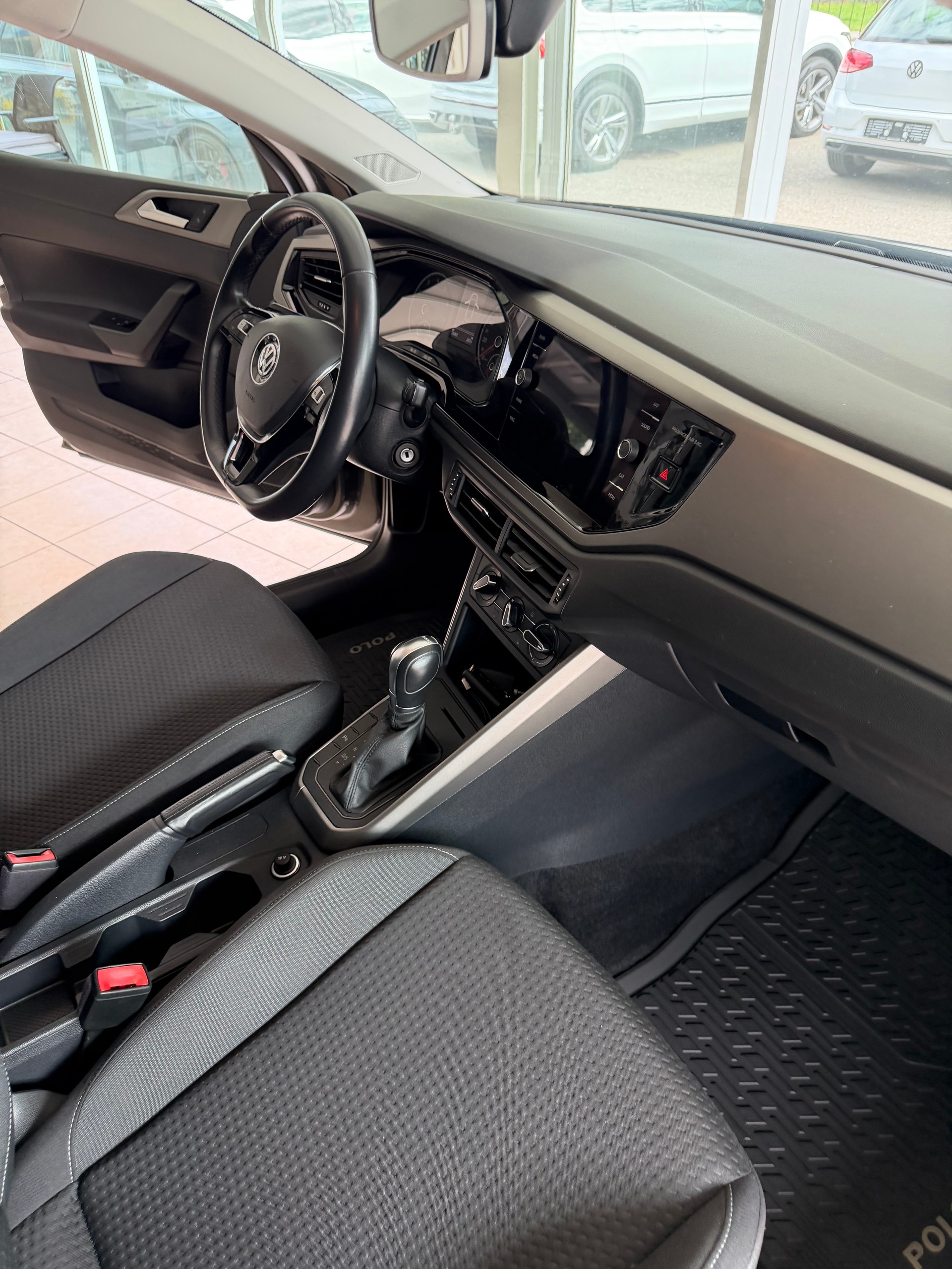VW Polo 1.0 TSI BMT Comfortline DSG-image-10