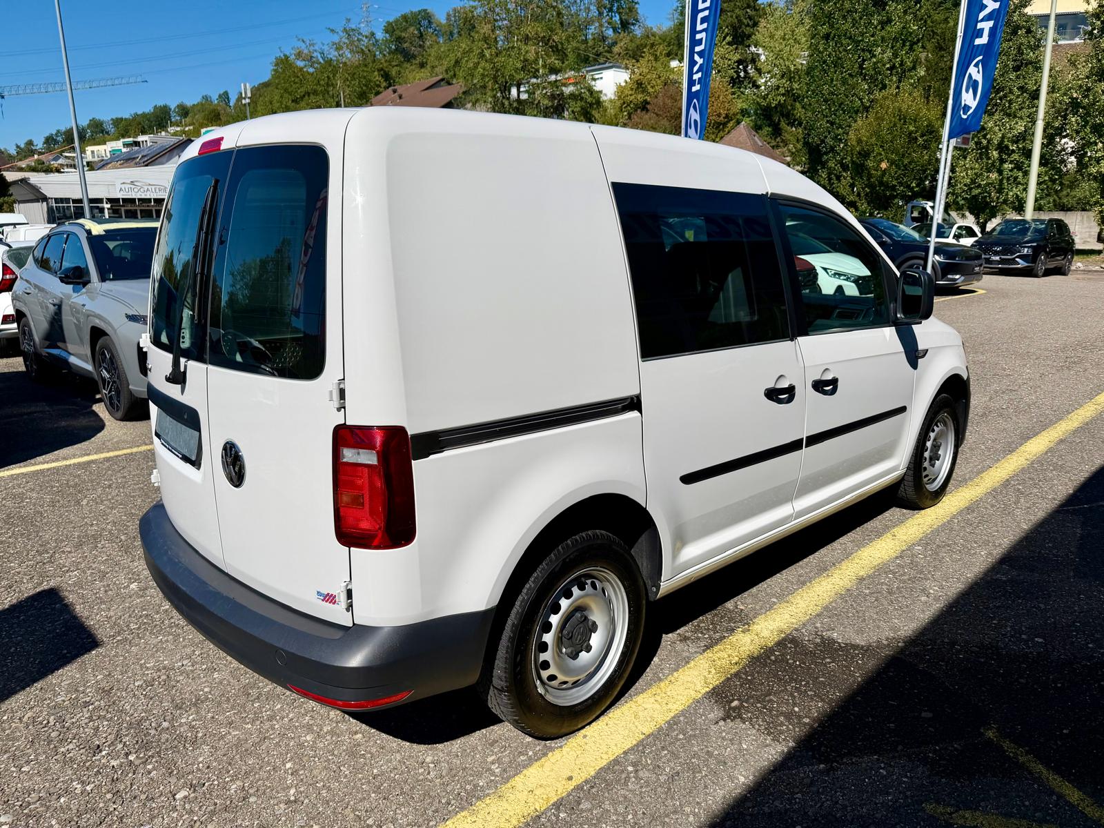 VW Caddy 2.0TDI BMT-image-4