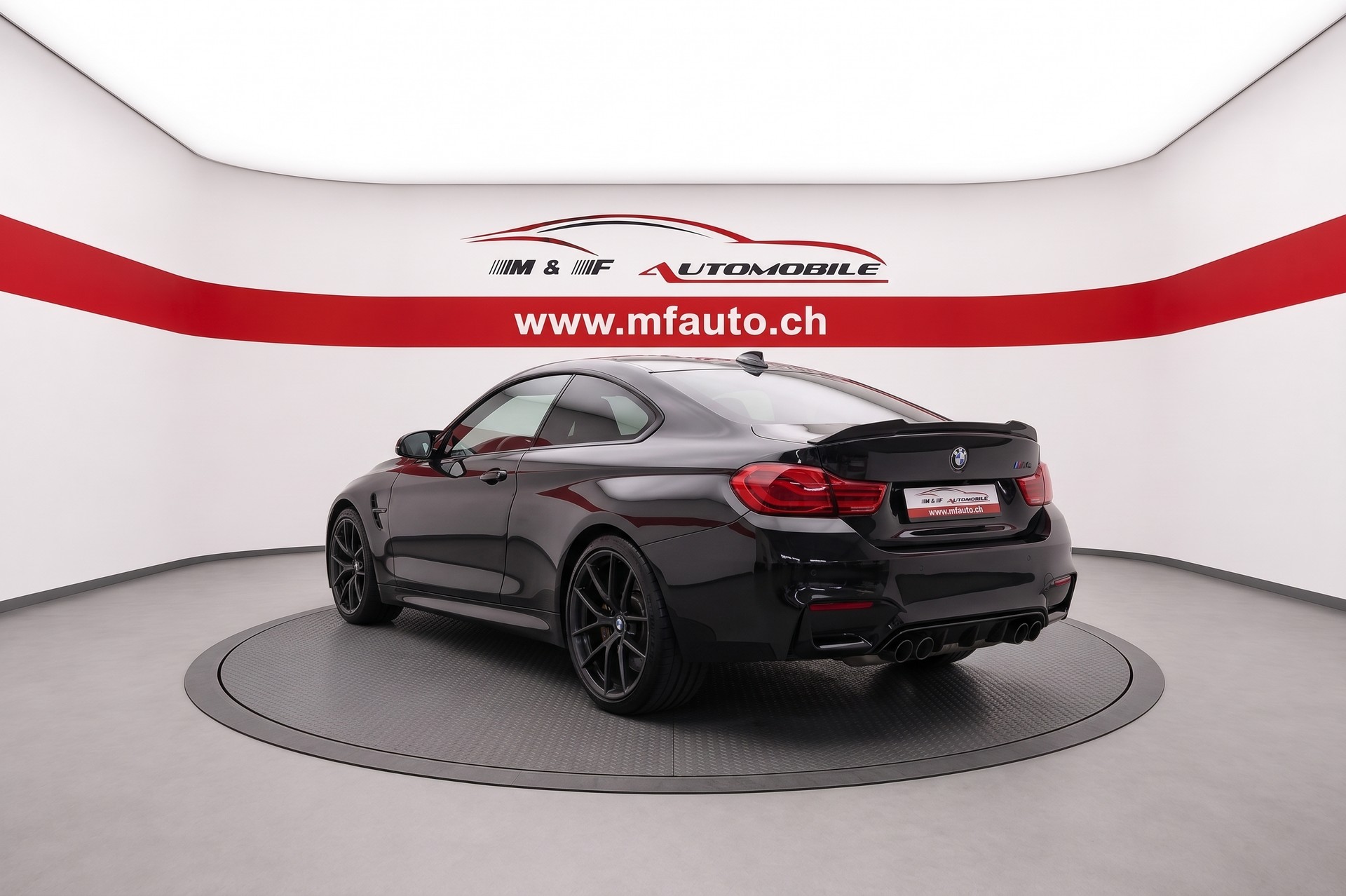BMW M4 CS Coupé-image-4