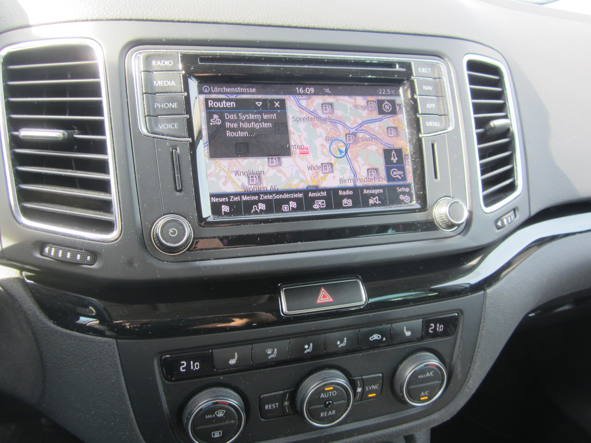SEAT Alhambra 2.0 TDI DSG Style-image-8