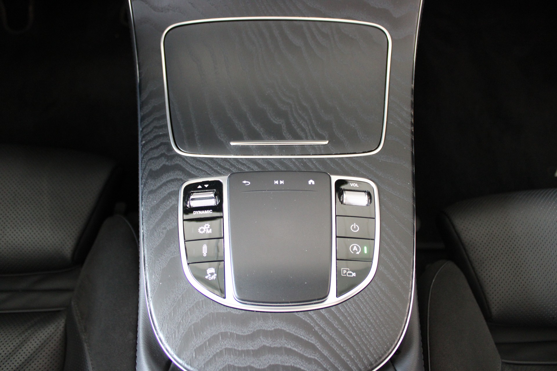 MERCEDES-BENZ AMG E 53 4Matic+ Speedshift 9G-TCT-image-23