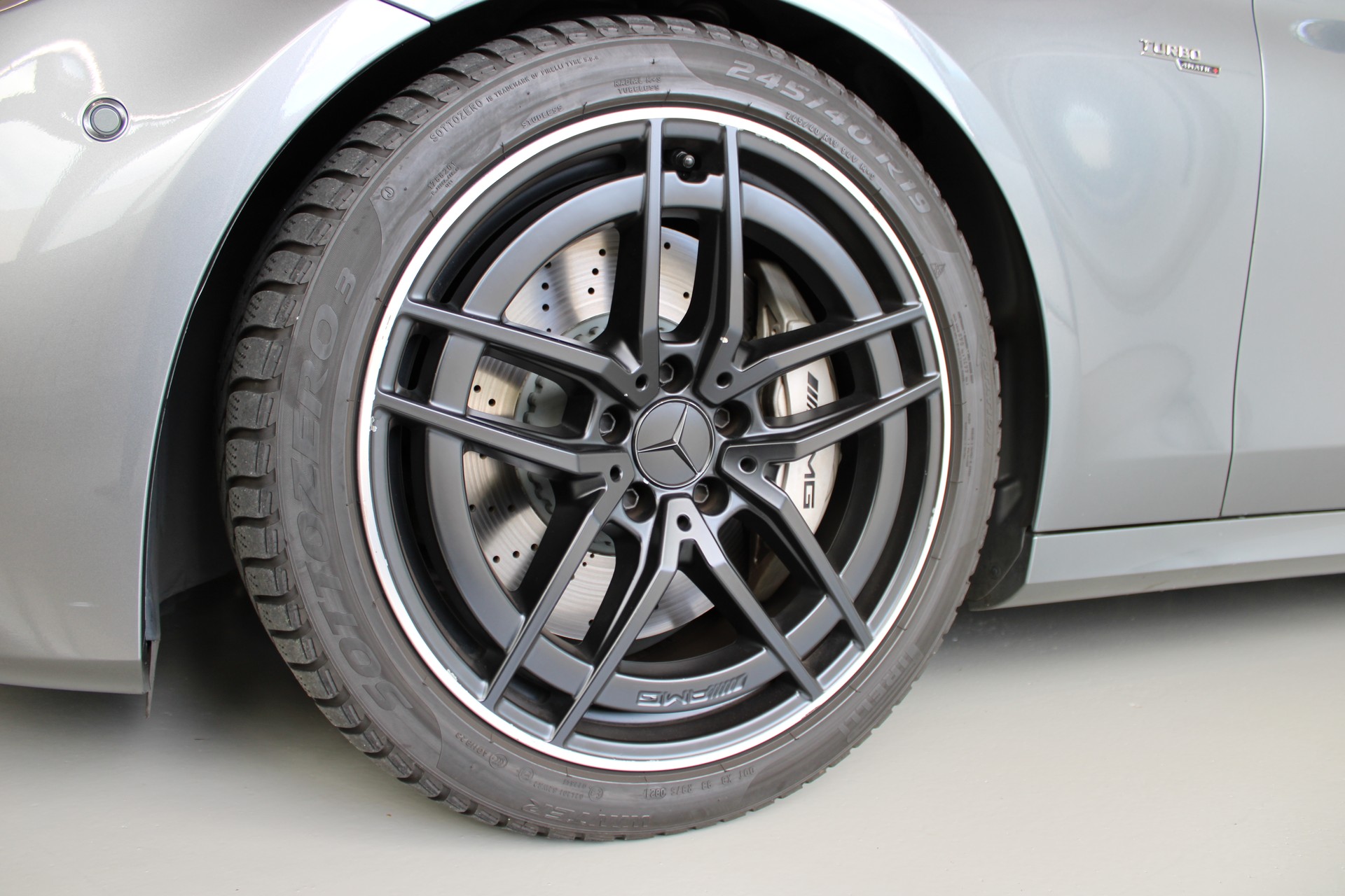 MERCEDES-BENZ AMG E 53 4Matic+ Speedshift 9G-TCT-image-29