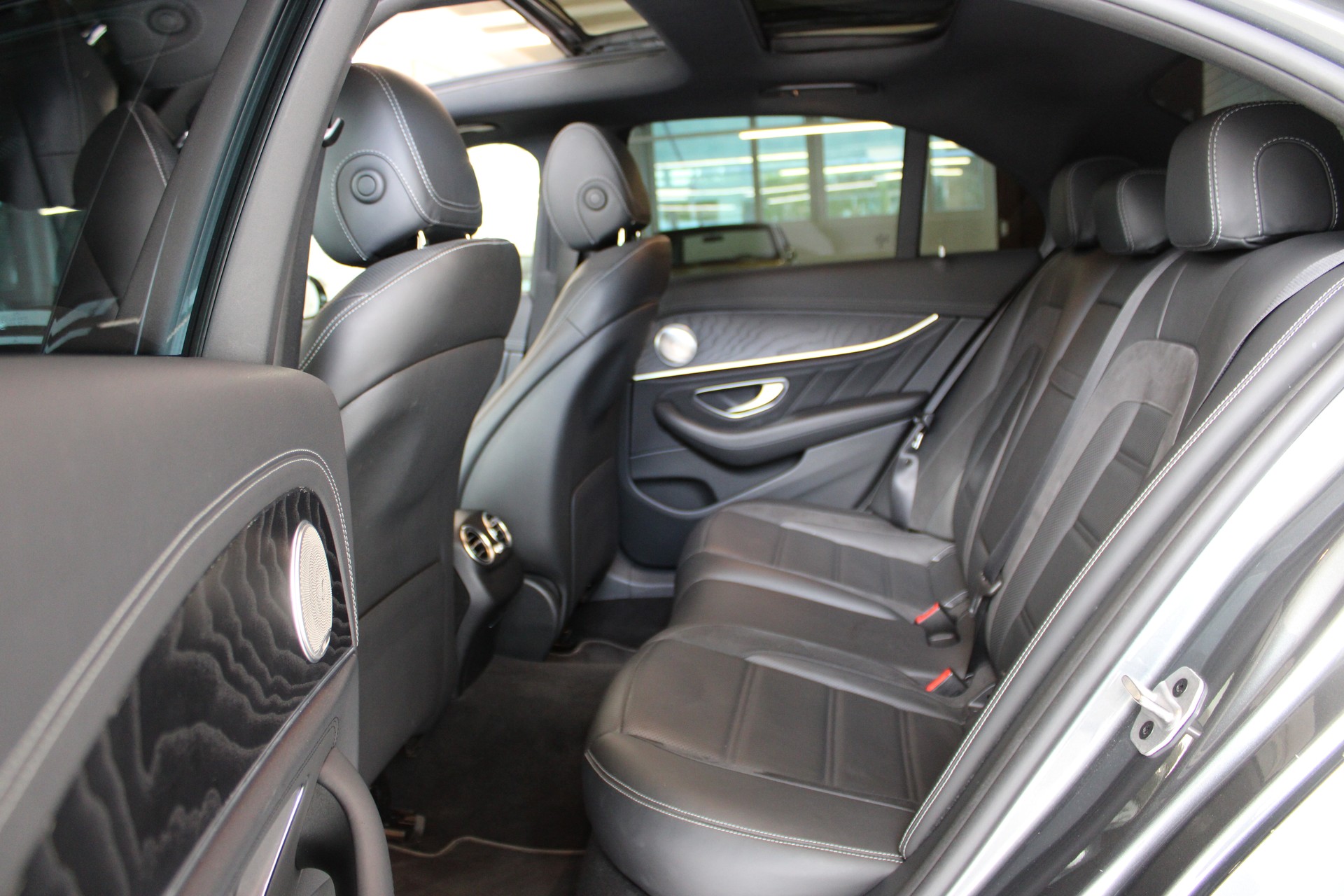 MERCEDES-BENZ AMG E 53 4Matic+ Speedshift 9G-TCT-image-26