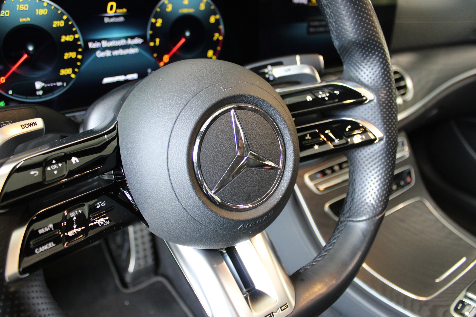 MERCEDES-BENZ AMG E 53 4Matic+ Speedshift 9G-TCT-image-27