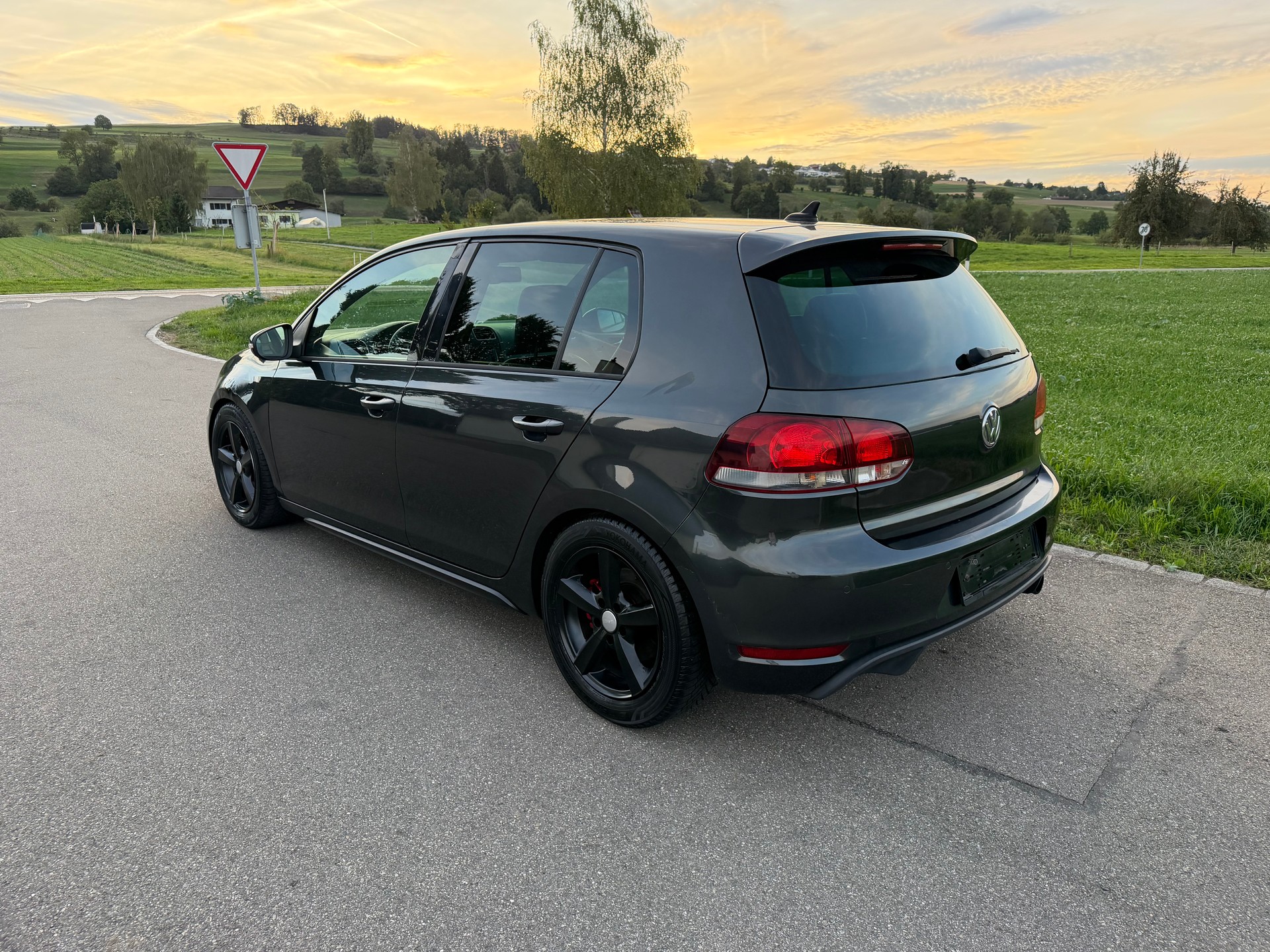 VW Golf 2.0 TSI GTI-image-10
