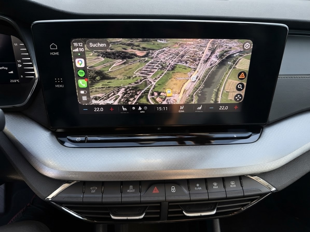 SKODA Octavia Combi 2.0 TDI DSG Ambition-image-30