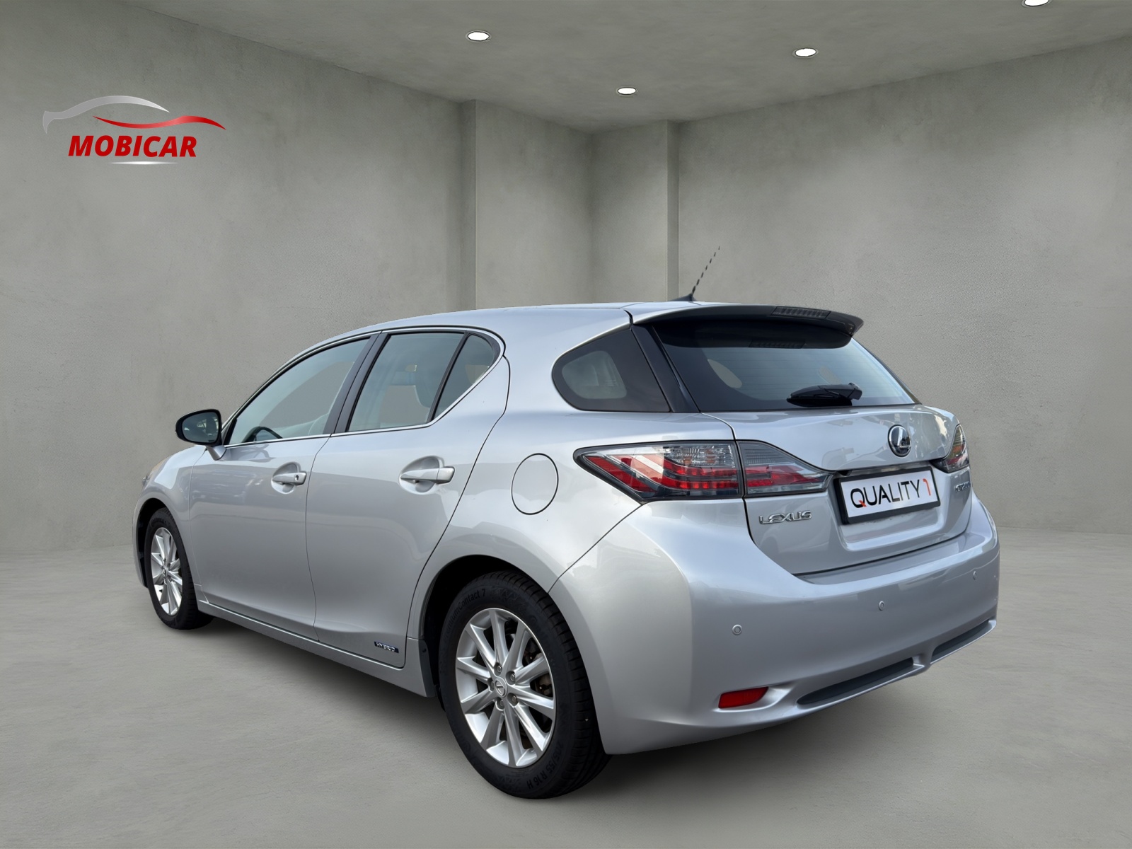 LEXUS CT 200h 1.8 excellence CVT-image-2
