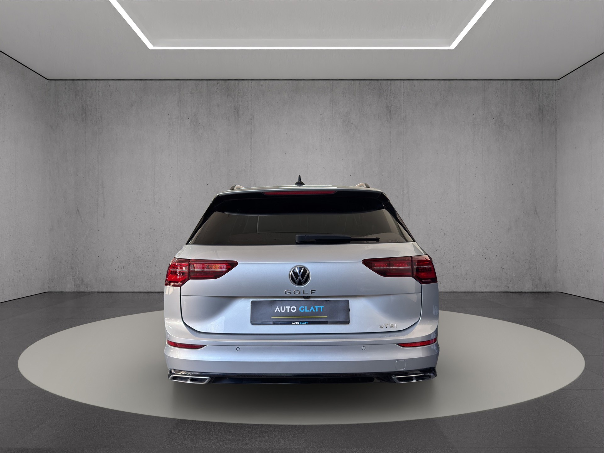 VW Golf Variant 1.5 eTSI mHEV R-Line "AHK-Matrix-RF.-Kamera-Navi"-image-5