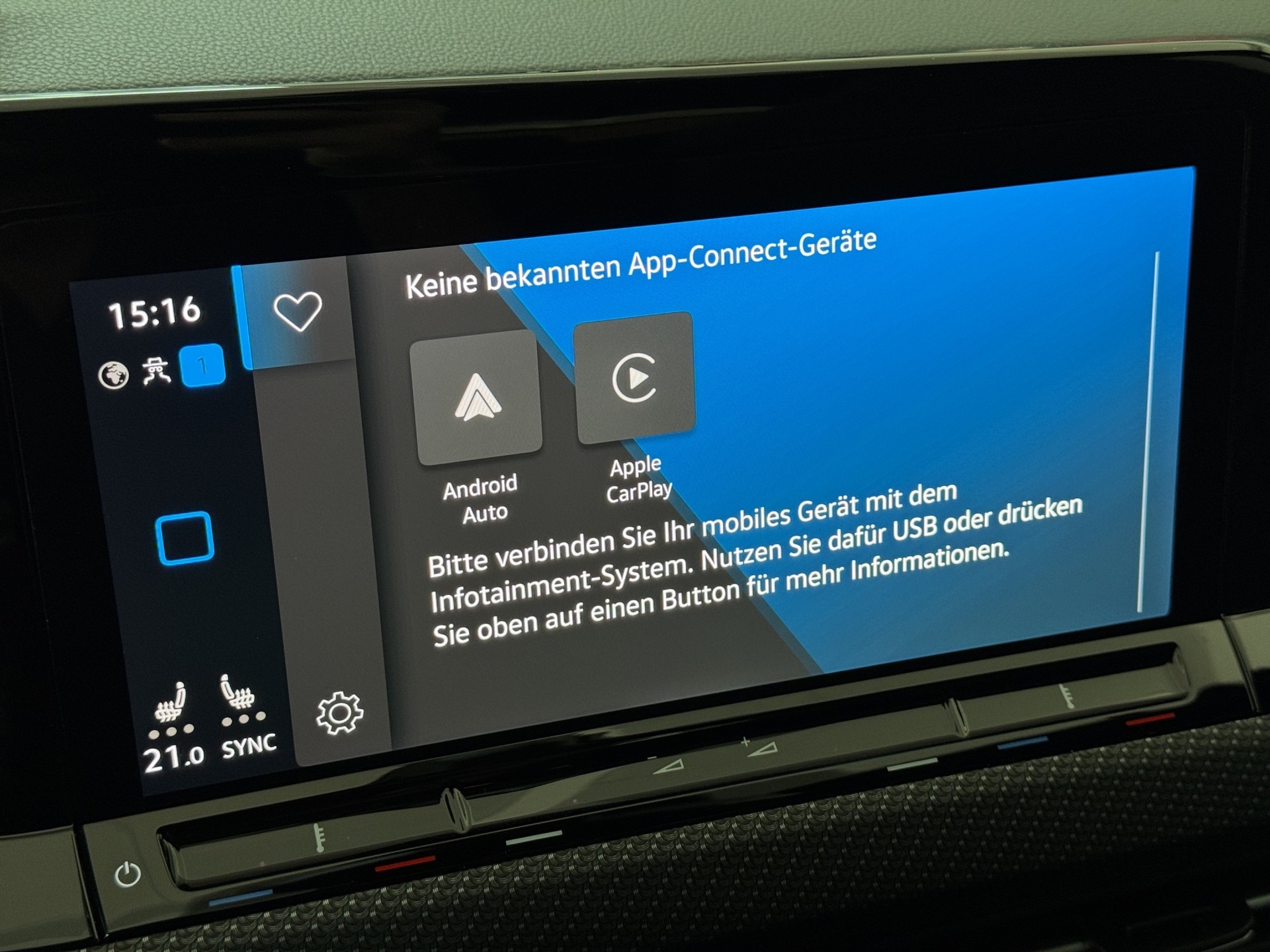 VW Golf Variant 1.5 eTSI mHEV R-Line "AHK-Matrix-RF.-Kamera-Navi"-image-15