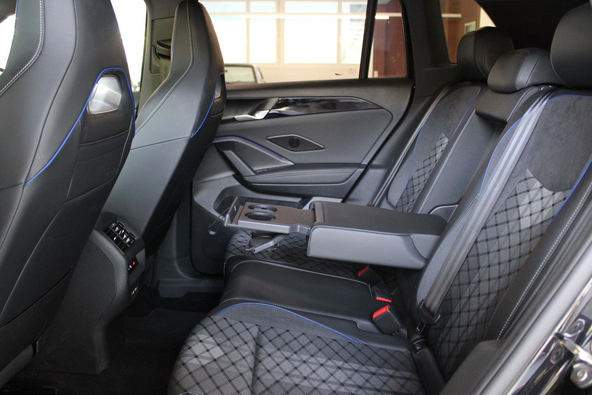 VW Tiguan 1.5 TSI evo2 mHEV R-Line DSG-image-21