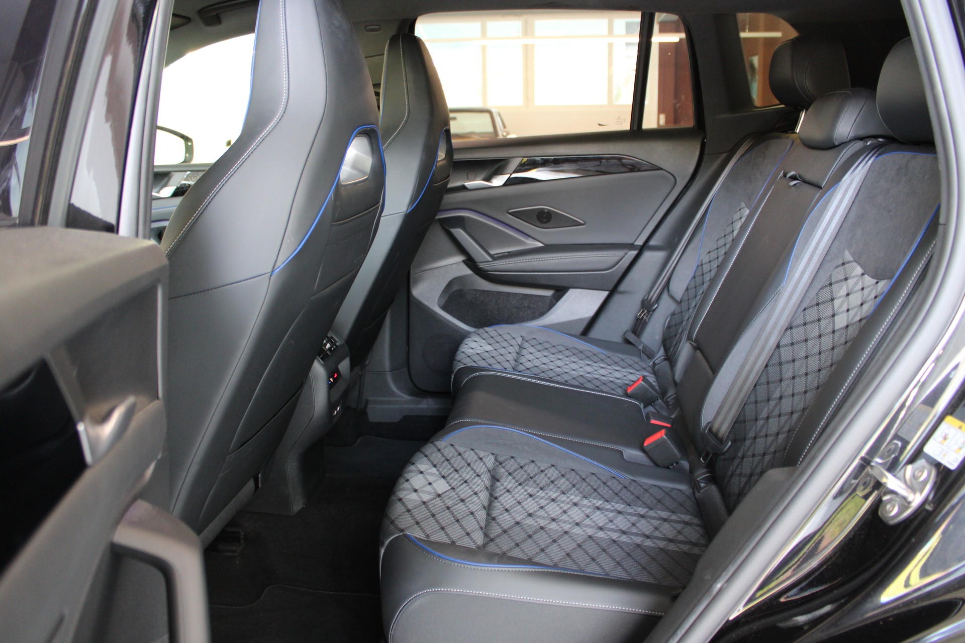 VW Tiguan 1.5 TSI evo2 mHEV R-Line DSG-image-19