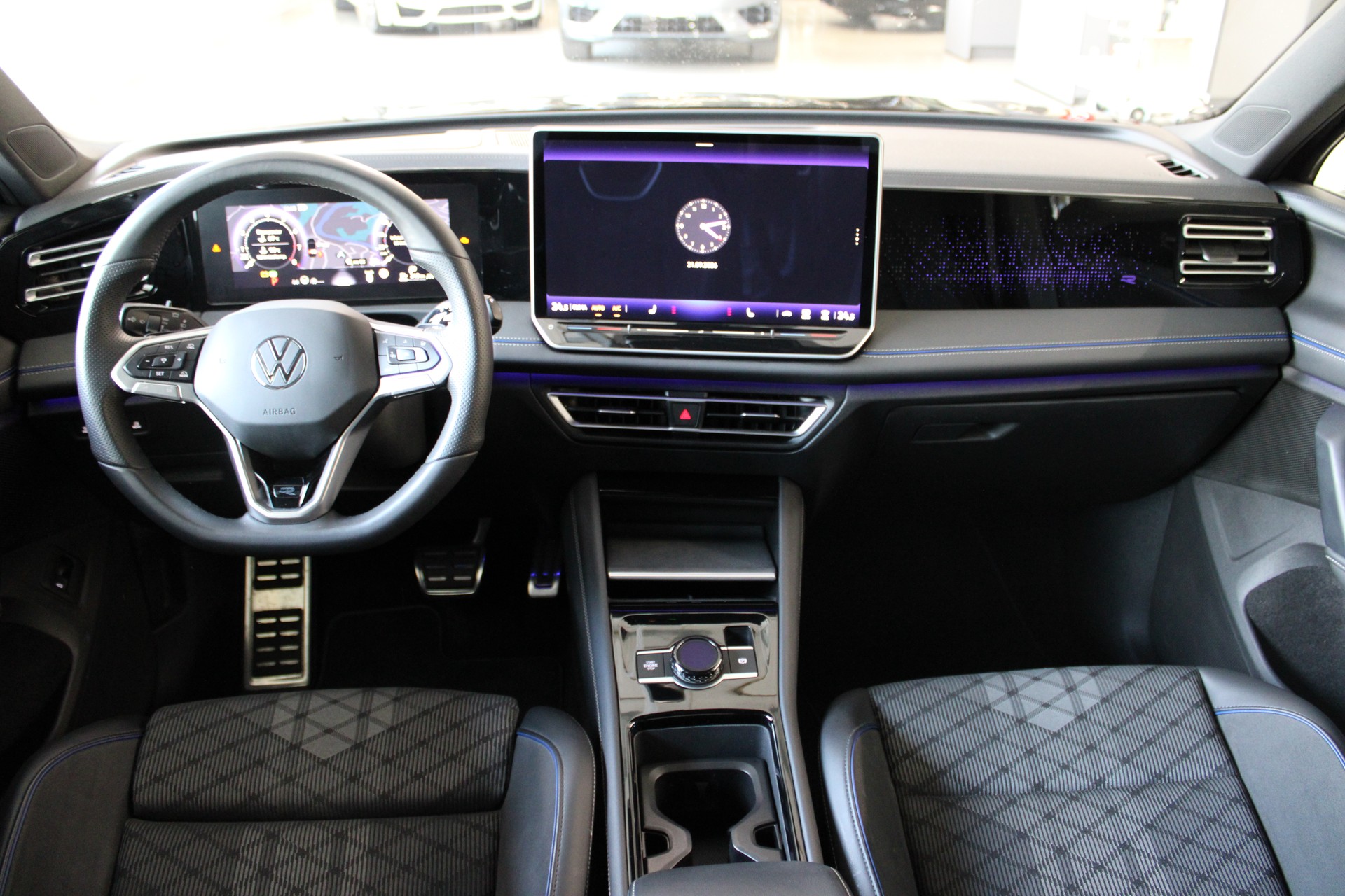 VW Tiguan 1.5 TSI evo2 mHEV R-Line DSG-image-11