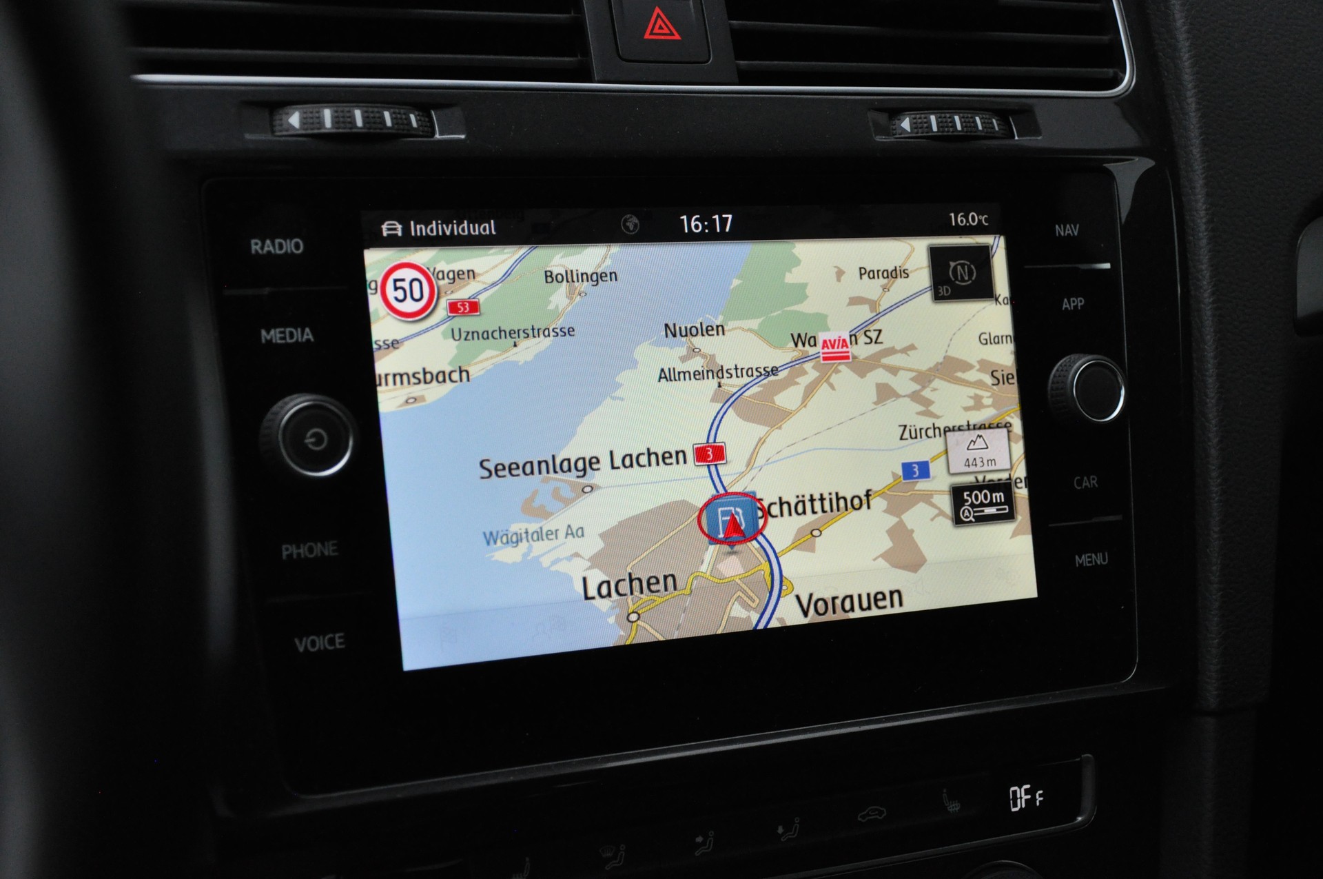 VW Golf 2.0 TDI Comfortline 4Motion DSG-image-23