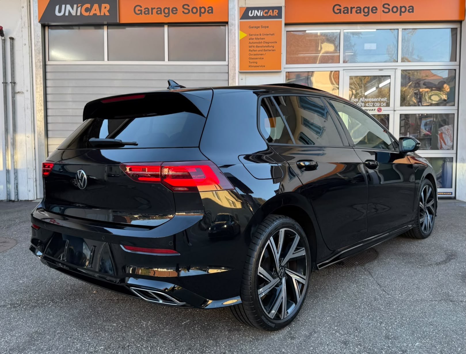 VW Golf 2.0 TDI R-Line DSG 4Motion-image-3