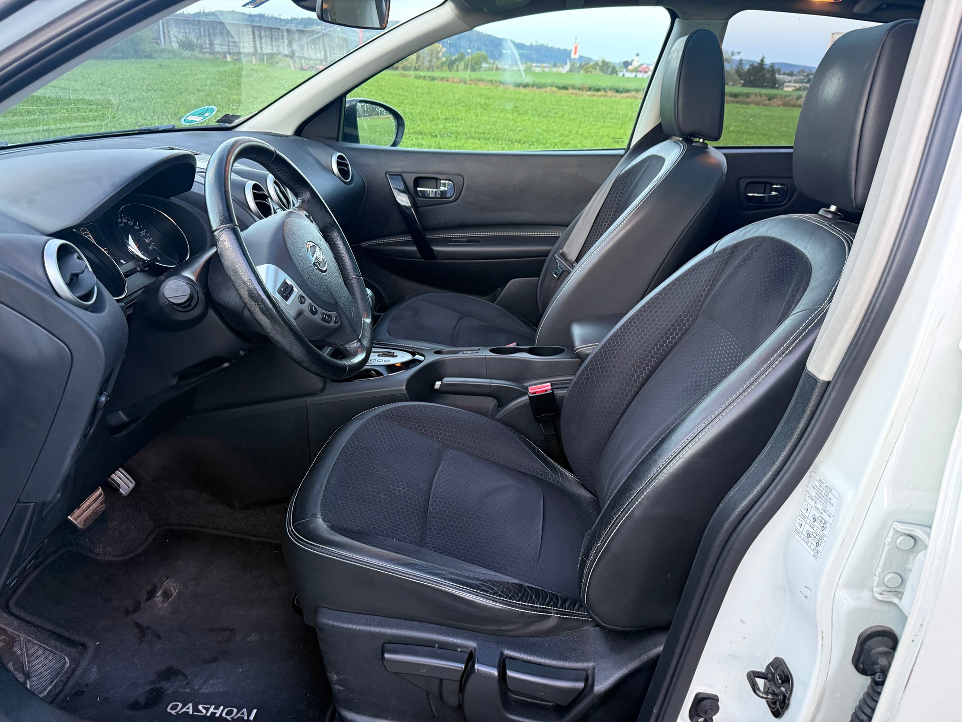 NISSAN Qashqai 2.0 tekna XTronic CVT-image-17