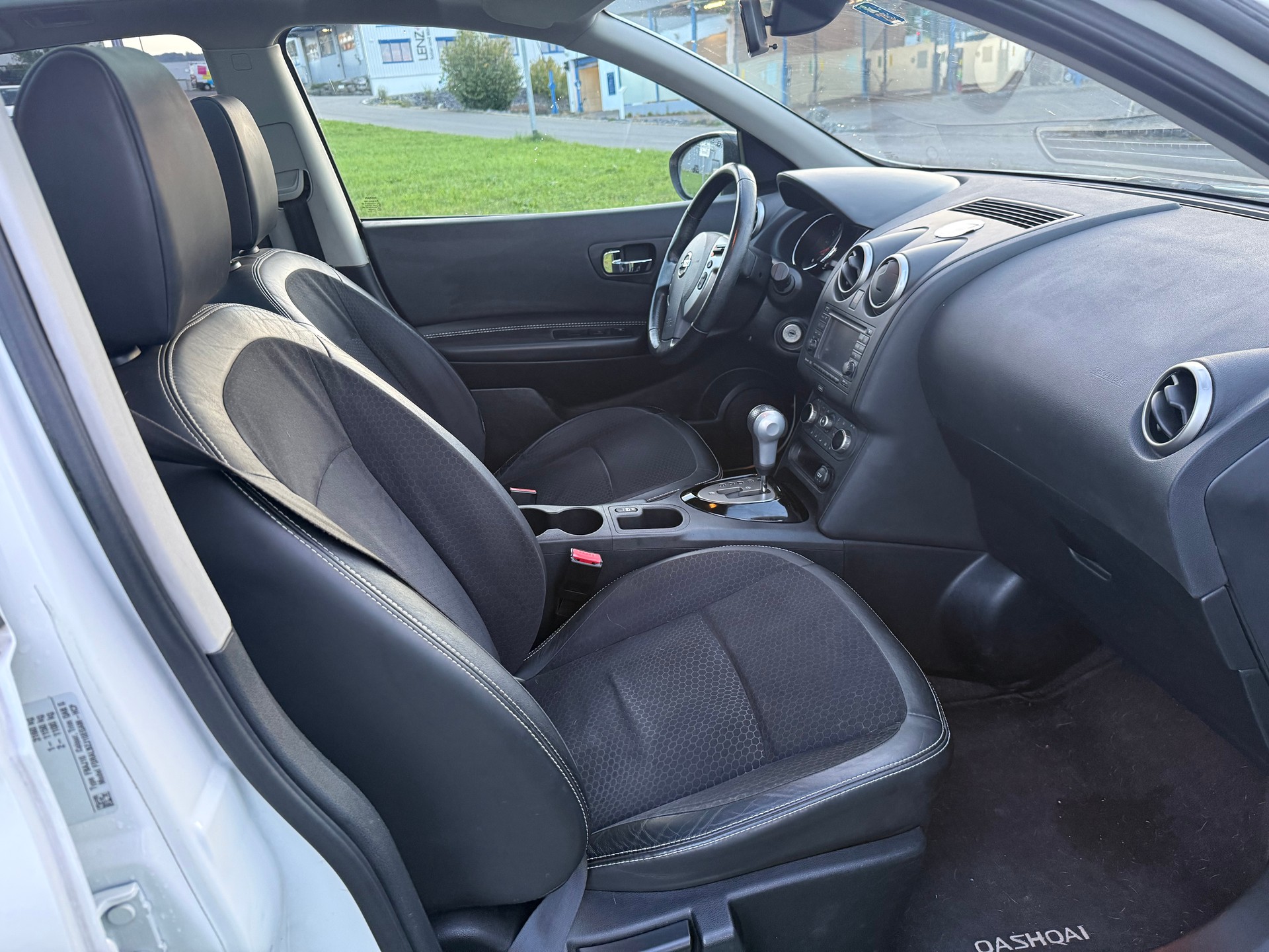NISSAN Qashqai 2.0 tekna XTronic CVT-image-19