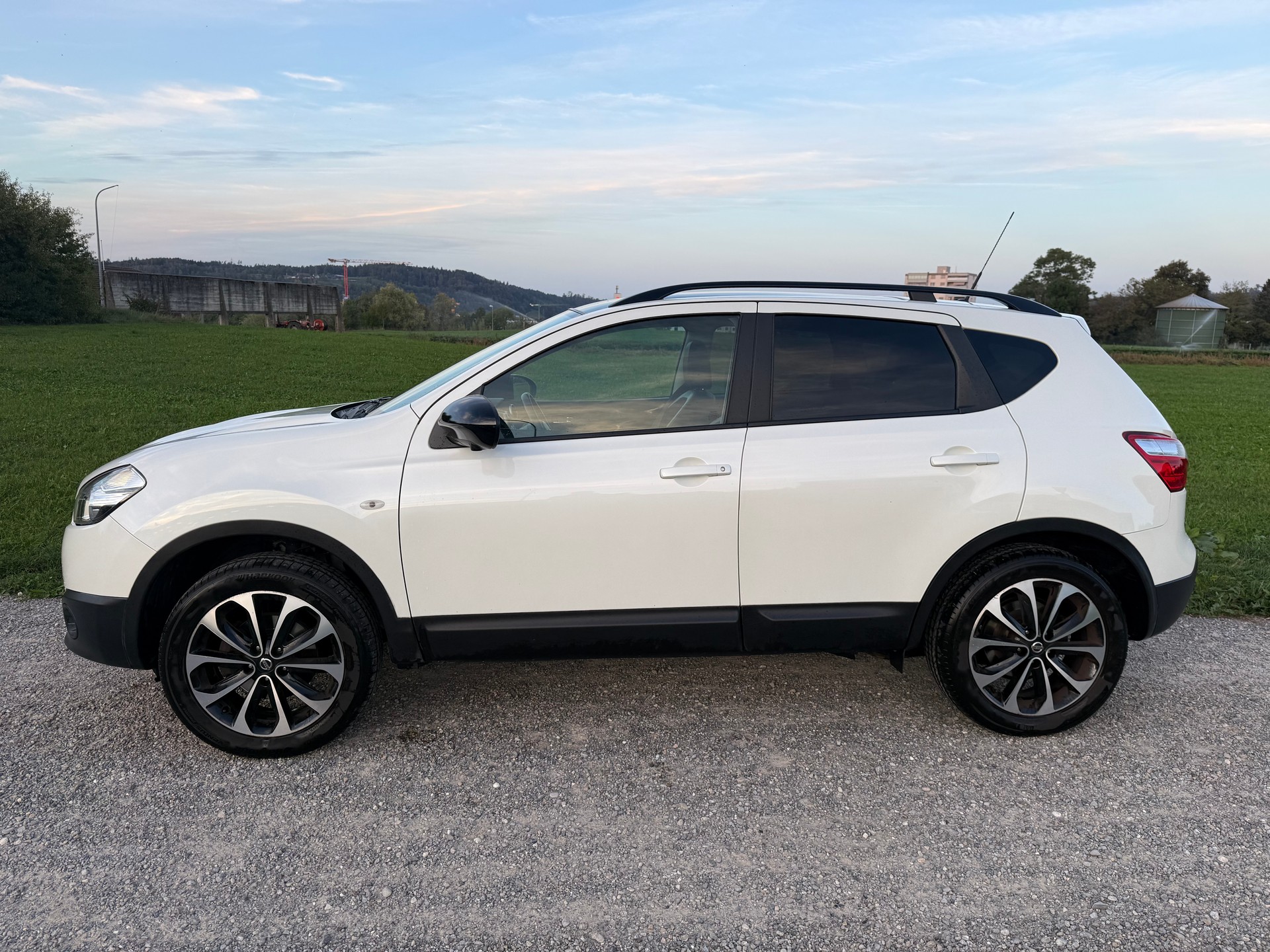 NISSAN Qashqai 2.0 tekna XTronic CVT-showroom-element-3