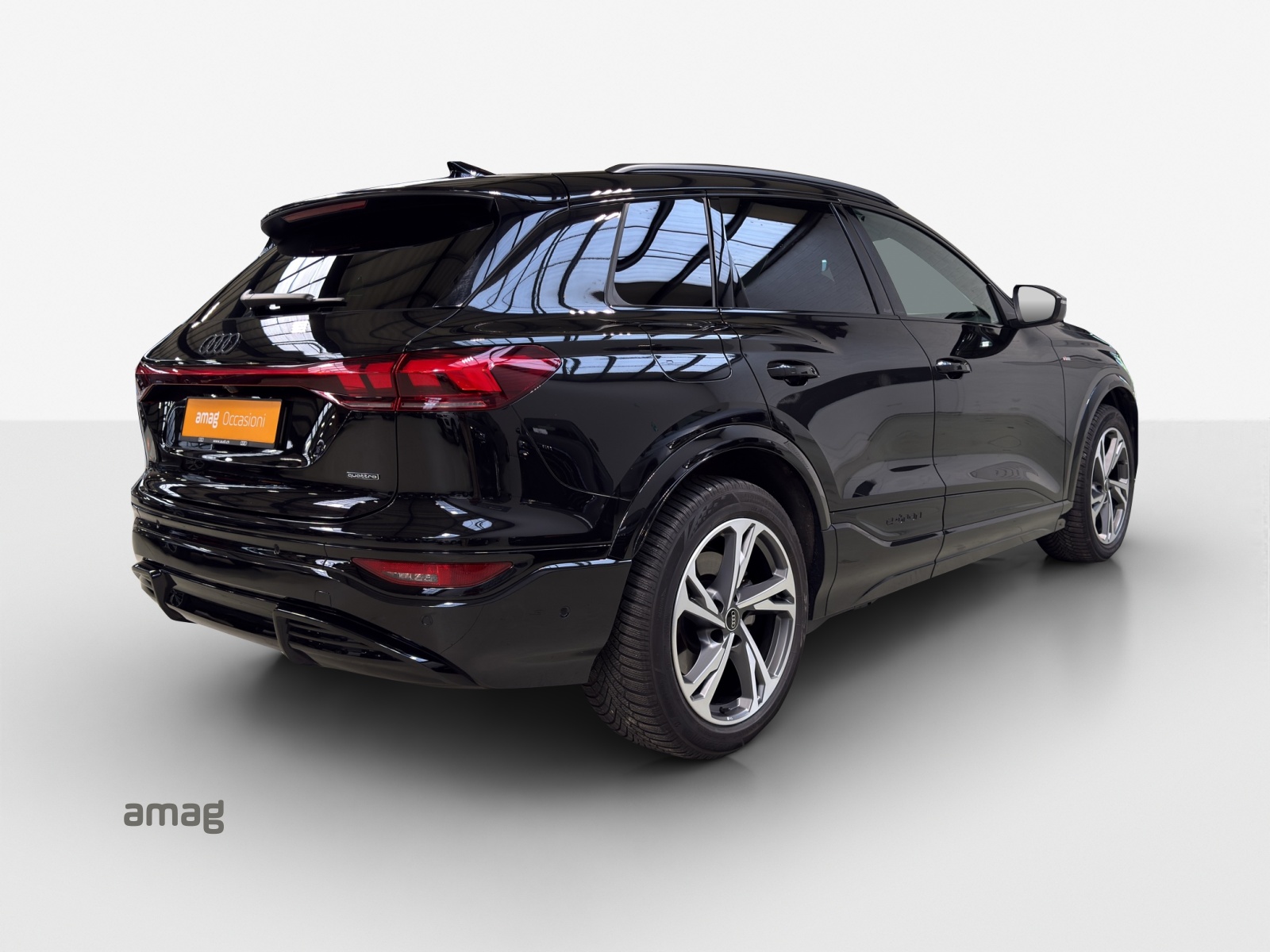 AUDI Q6 e-tron quattro-image-5