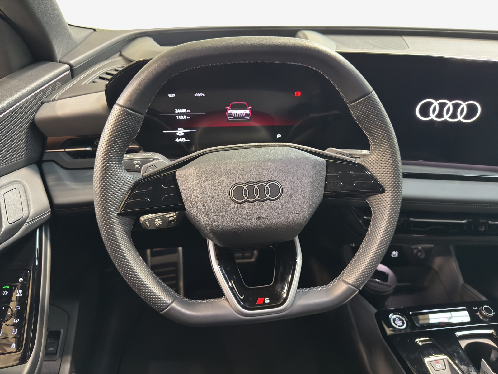 AUDI Q6 e-tron quattro-image-10