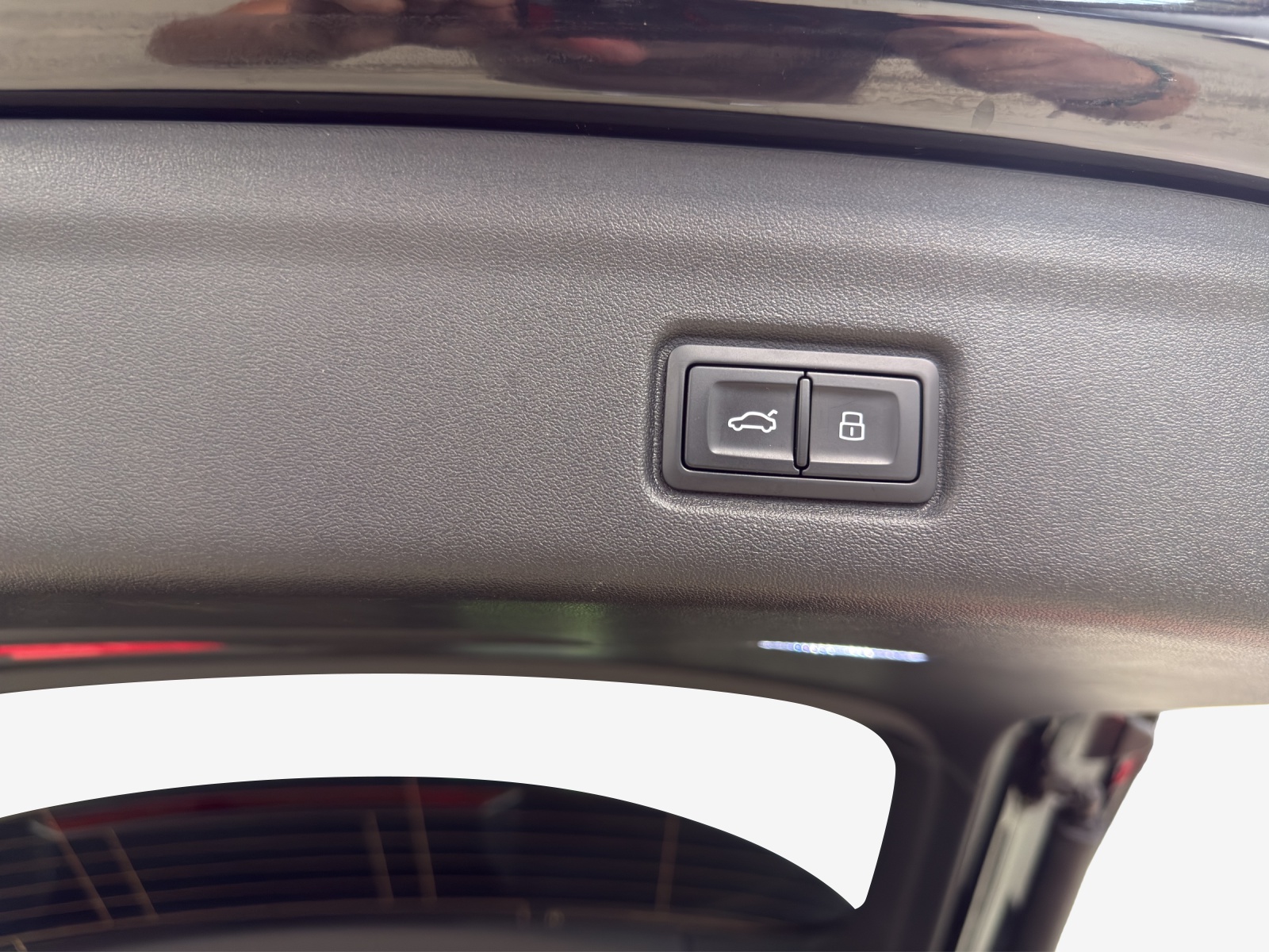 AUDI Q6 e-tron quattro-image-14